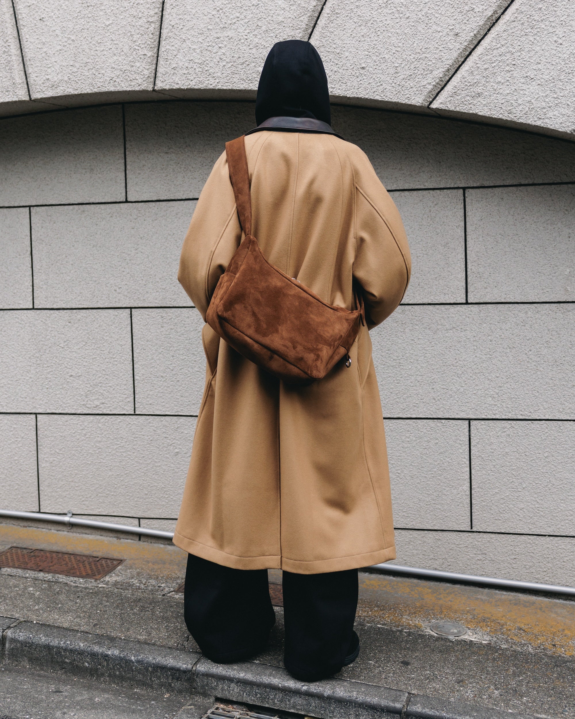 【1.7 WED 20:00- IN STOCK】SUEDE HOLIDAY BAG (BROWN)