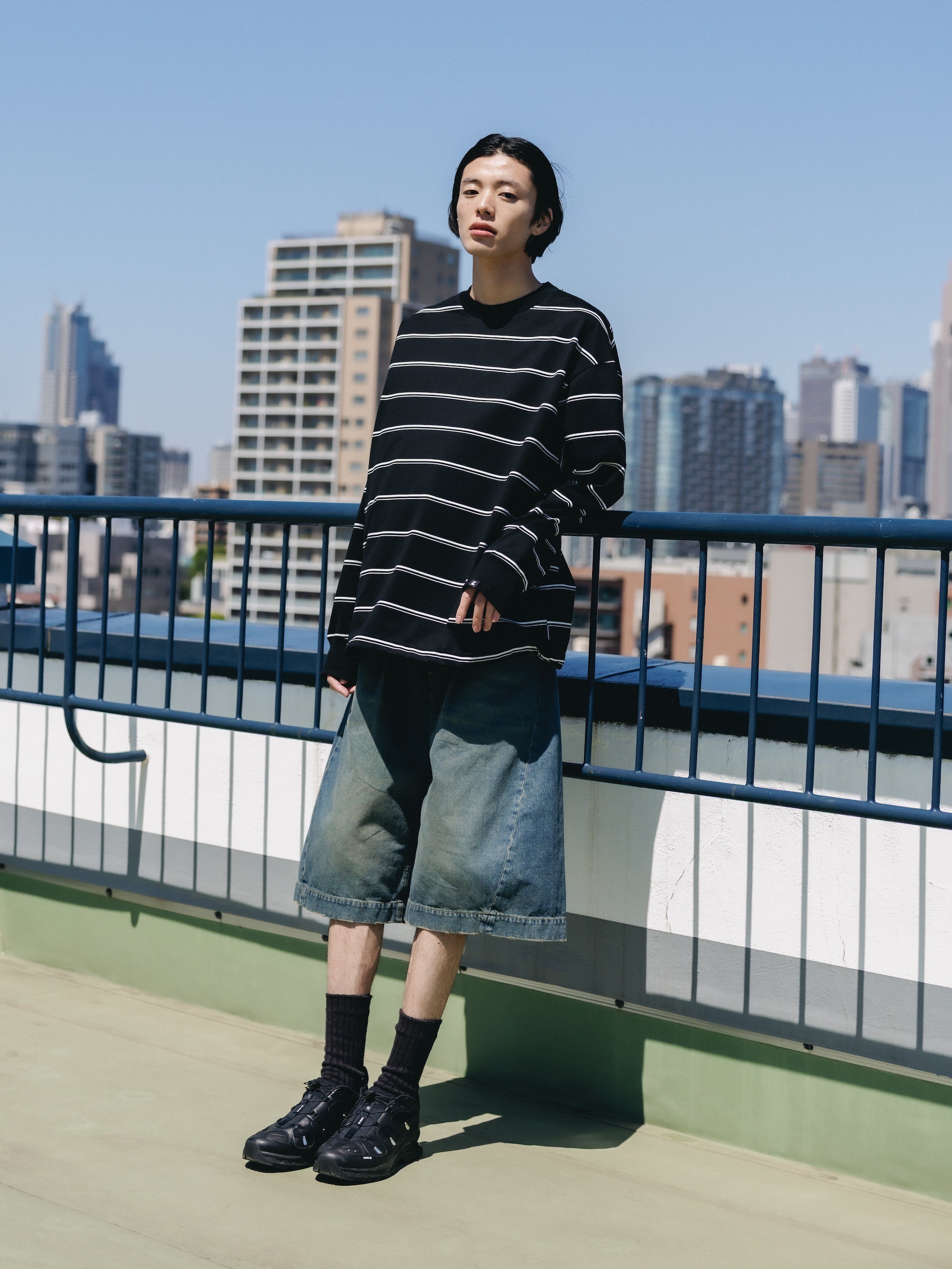 THICK THIN STRIPE L/S T-SHIRT WITH DRAWSTRINGS (BLACK)