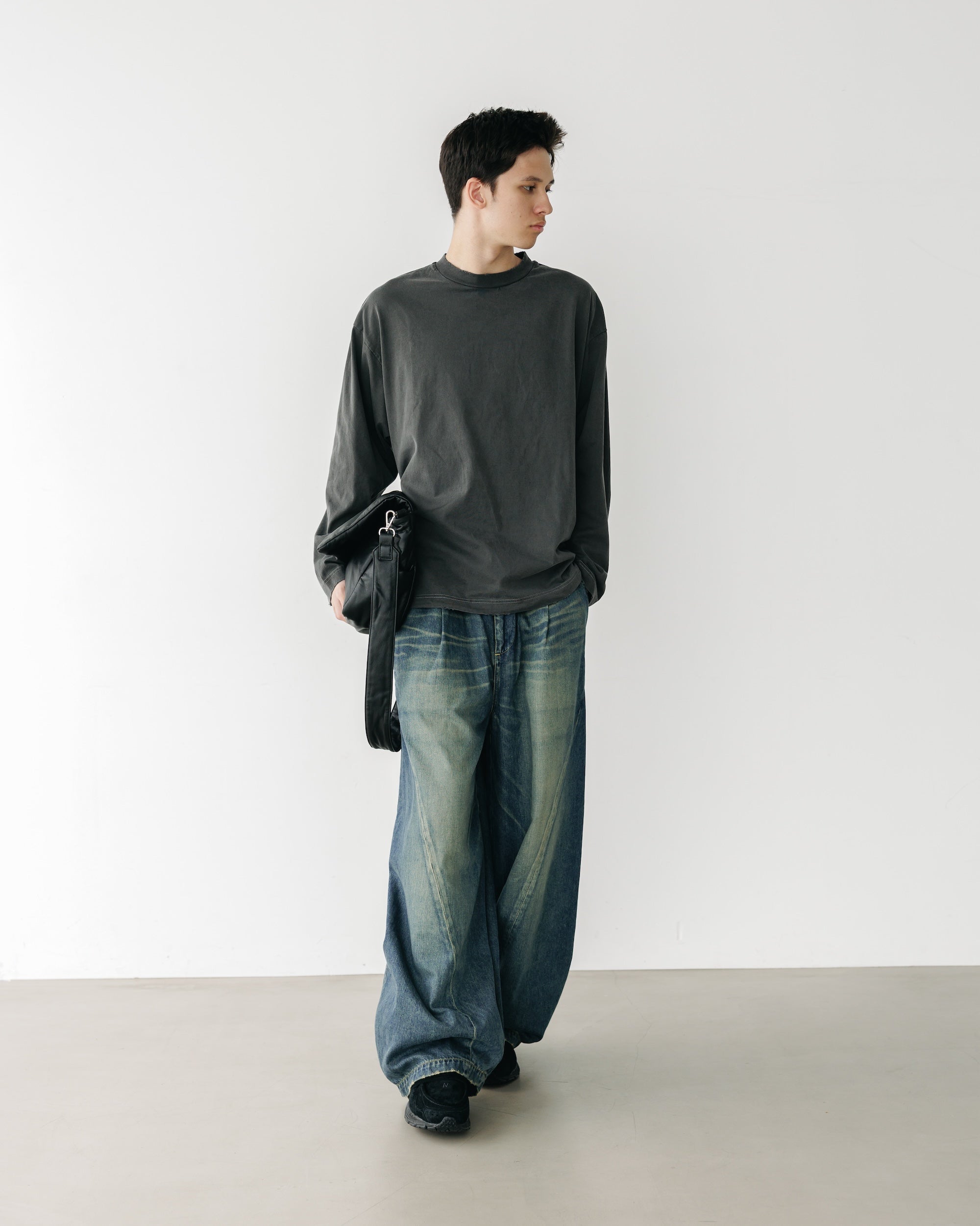 PIGMENT DYED L/S T-SHIRT WITH DRAWSTRINGS