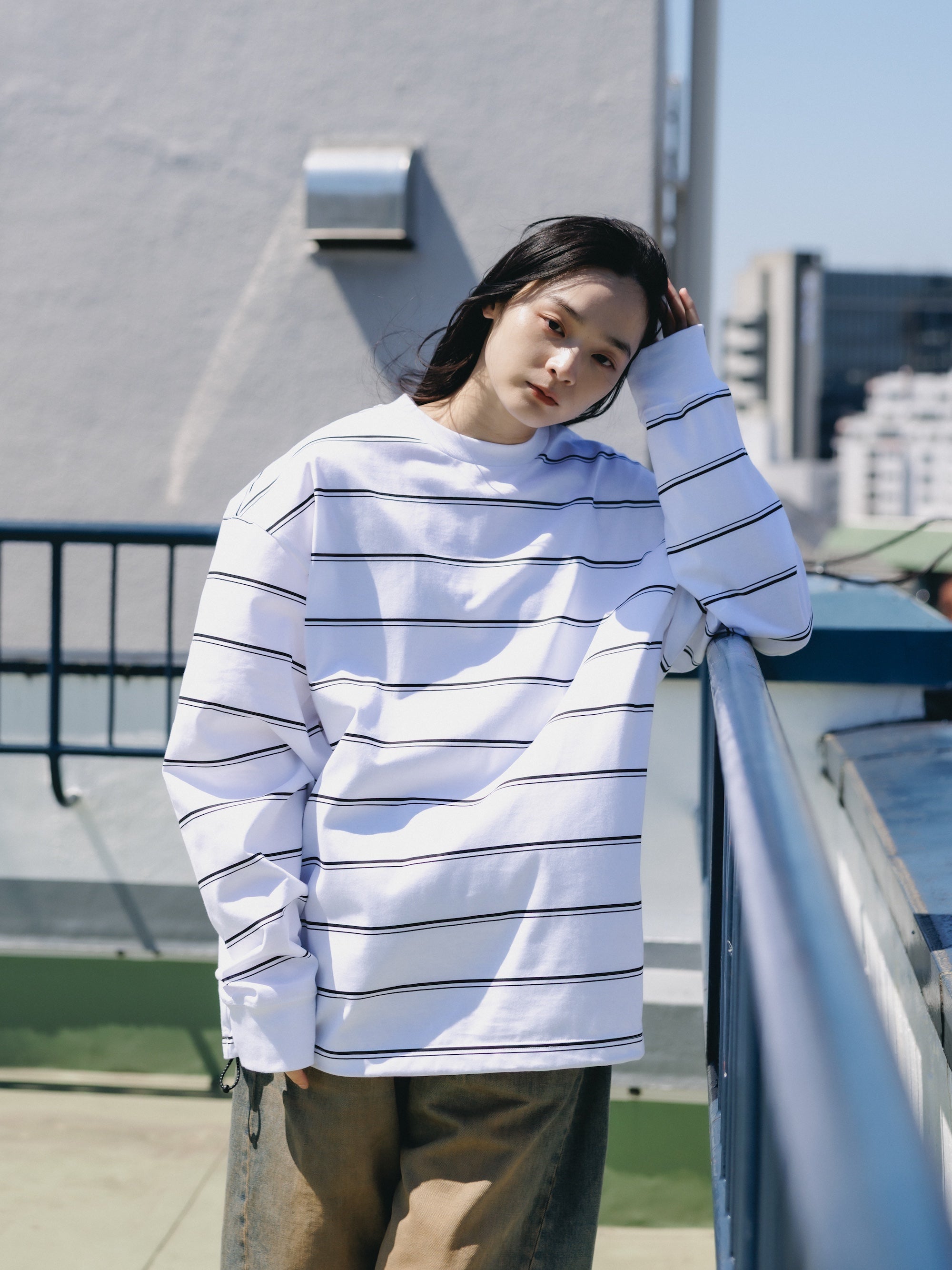 THICK THIN STRIPE L/S T-SHIRT WITH DRAWSTRINGS (WHITE))