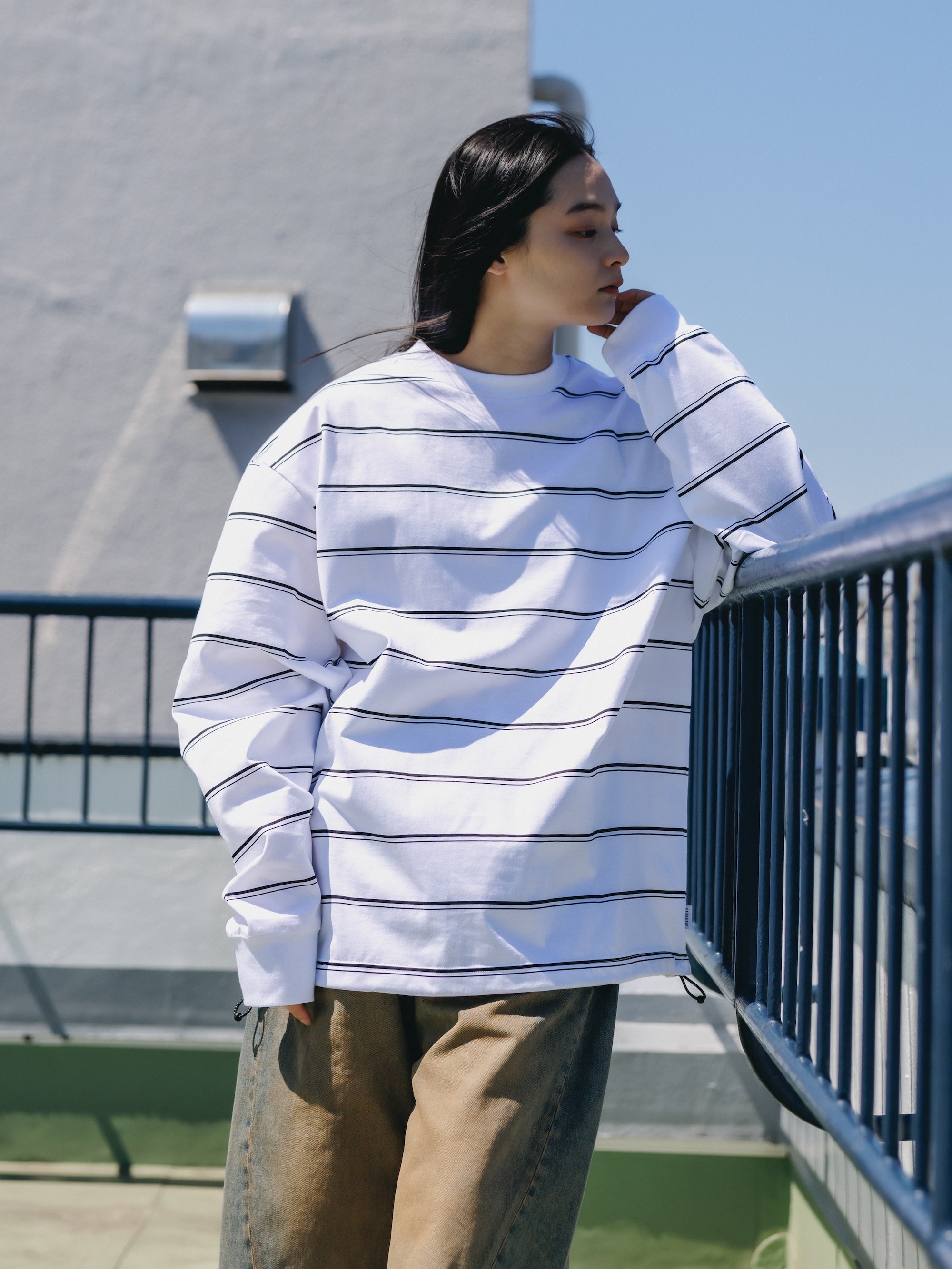 THICK THIN STRIPE L/S T-SHIRT WITH DRAWSTRINGS (WHITE))