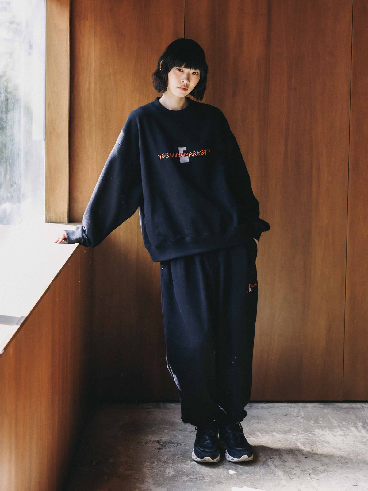 【10.4 SUN 20:00- IN STOCK】【LIMITED】 “C×YES GOOD MARKET" L/S SWEATSHIRT (BLACK)