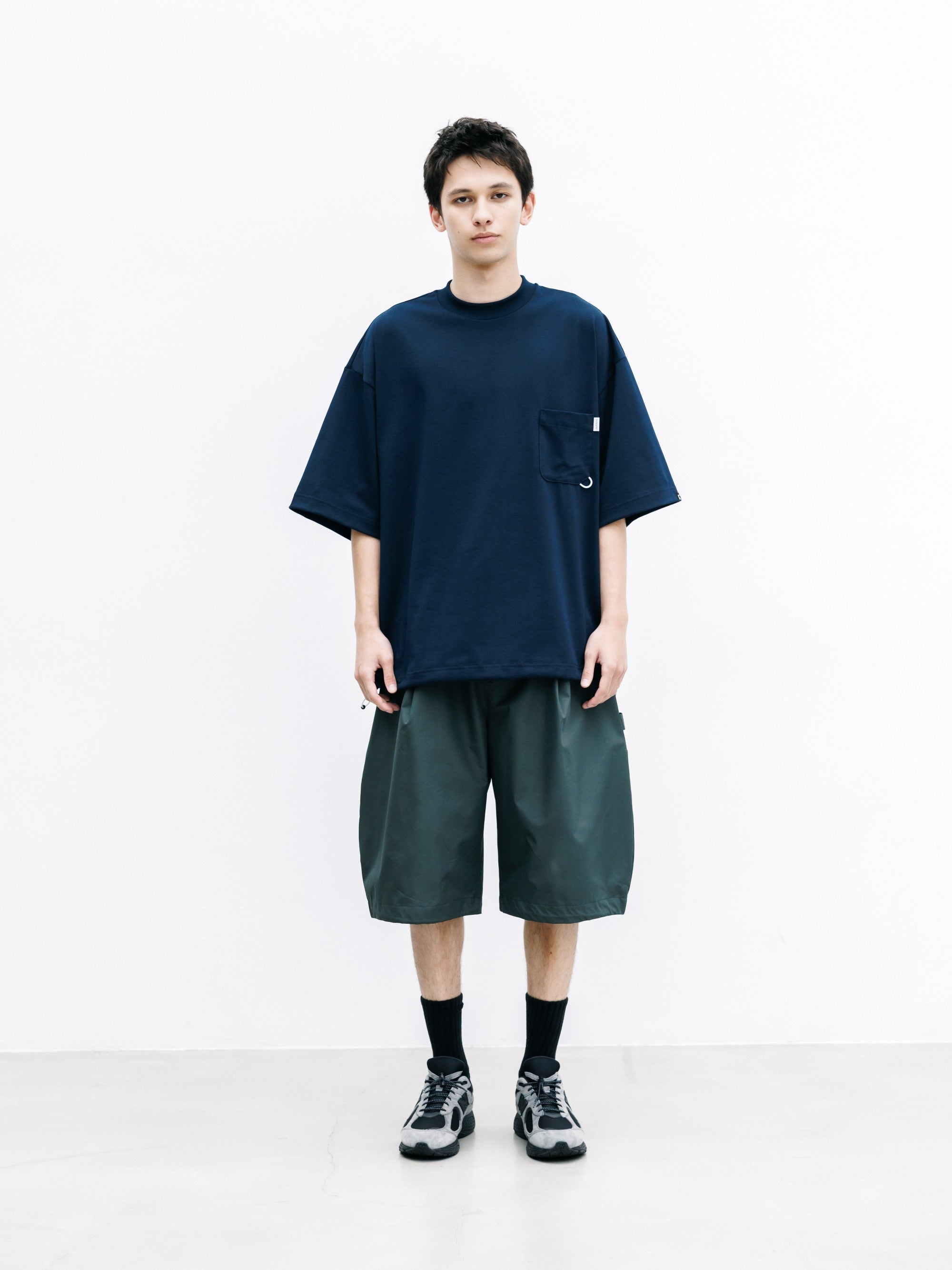 【7.22 WED 20:00- IN STOCK】TECH POCKET S/S T-SHIRT (NAVY)