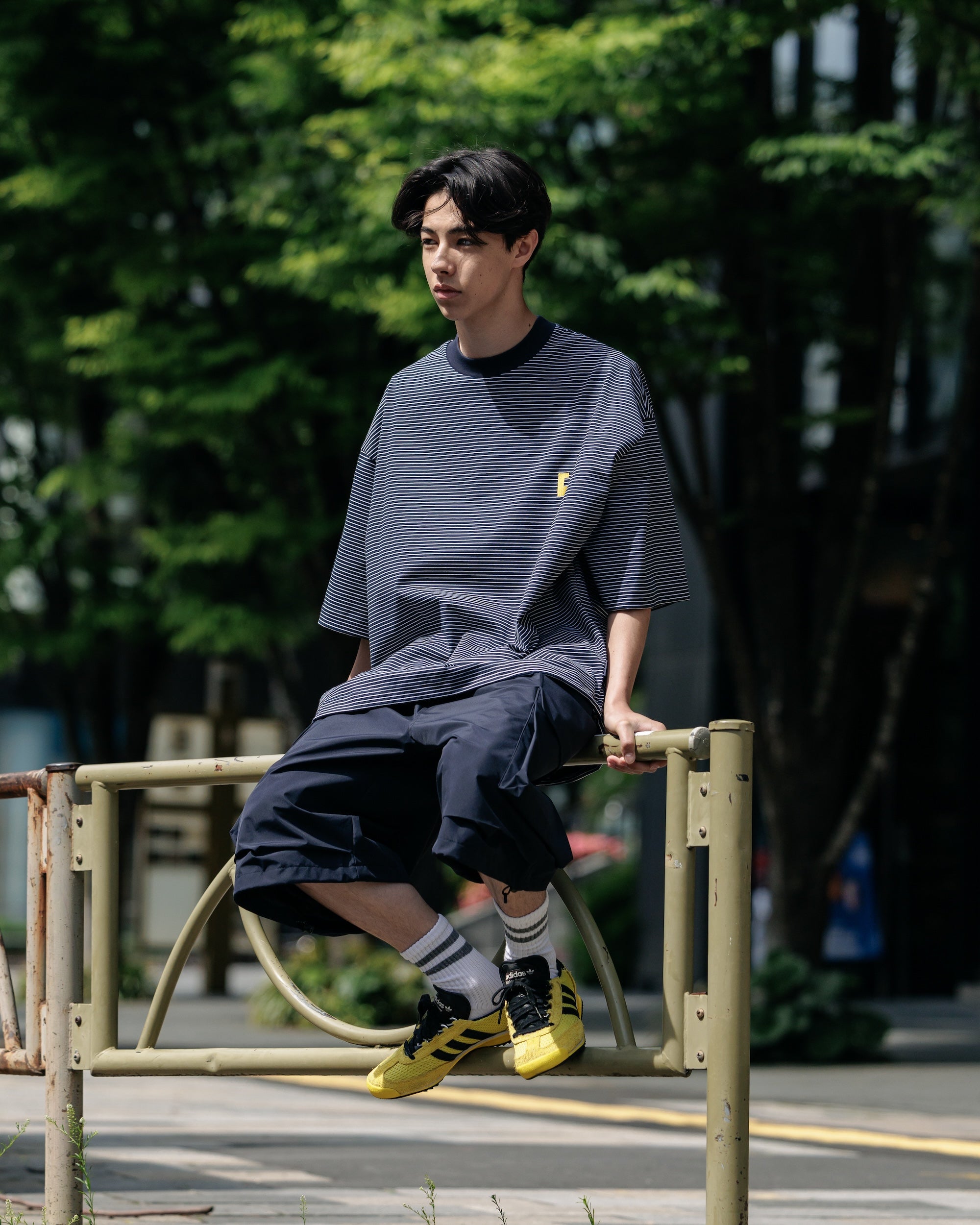 "C"STRIPED MASSIVE T-SHIRT WITH DRAWSTRINGS (NAVY×WHITE)