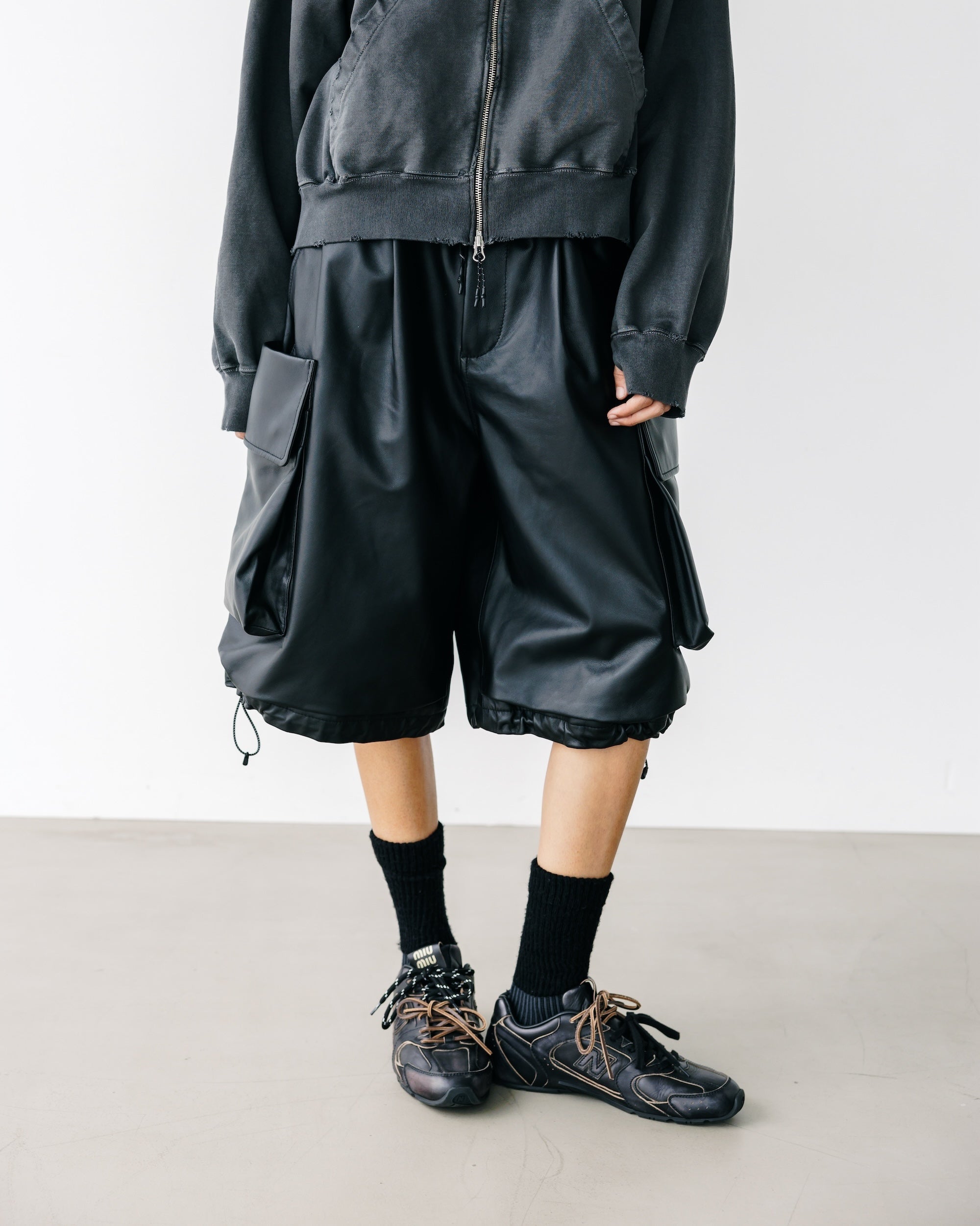 +phenix WINDSTOPPER® by GORE-TEX LABS LEATHER CITY MILITARY HALF PANTS