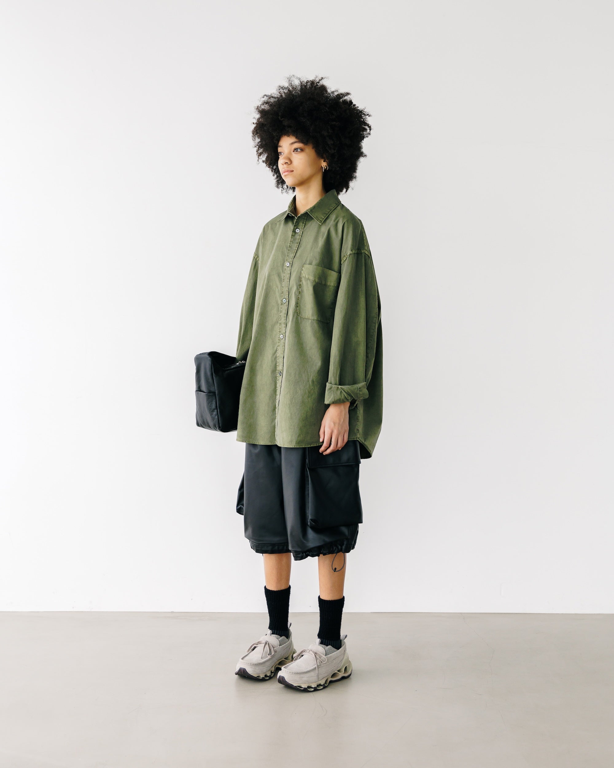 PIGMENT DYED OXFORD CITY SHIRT (FADE OLIVE)