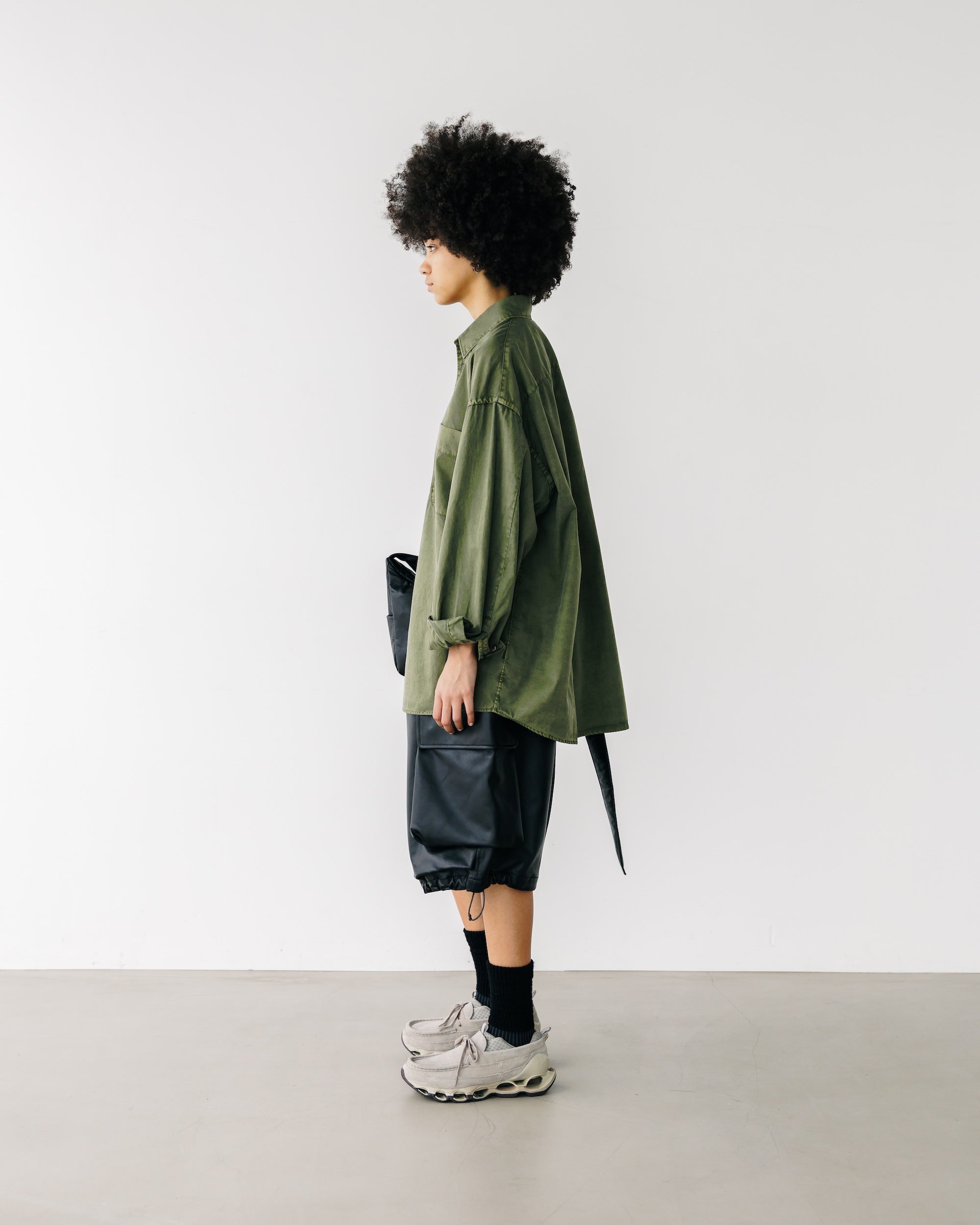 PIGMENT DYED OXFORD CITY SHIRT (FADE OLIVE)