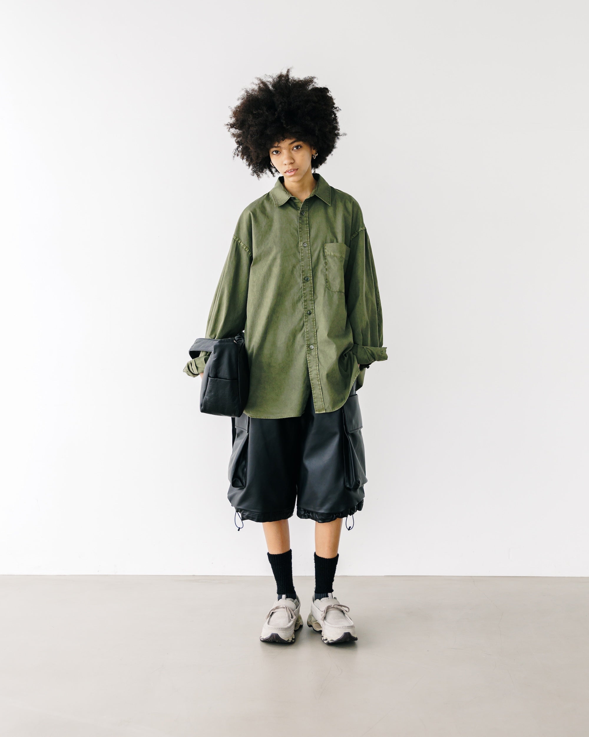 PIGMENT DYED OXFORD CITY SHIRT (FADE OLIVE)