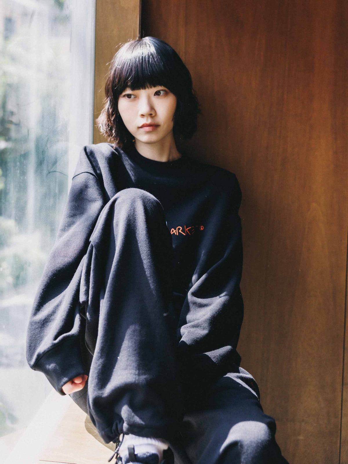 【10.4 SUN 20:00- IN STOCK】【LIMITED】 “C×YES GOOD MARKET" L/S SWEATSHIRT (BLACK)