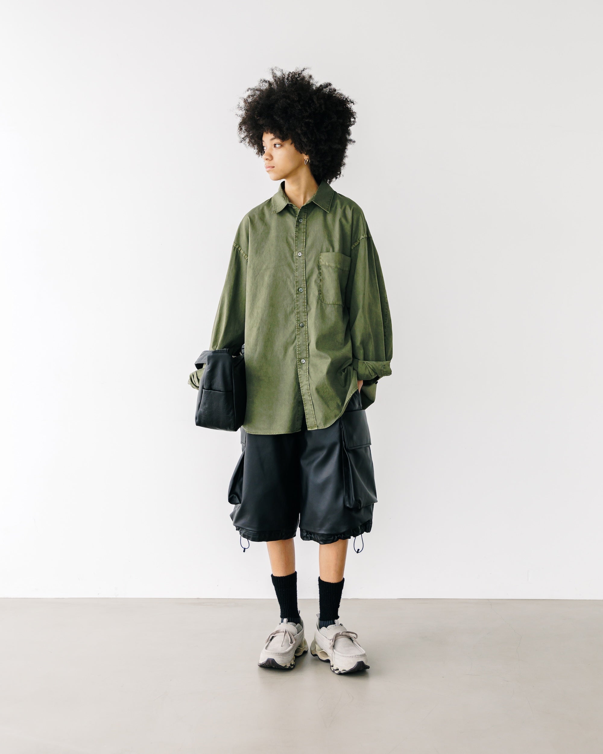 PIGMENT DYED OXFORD CITY SHIRT (FADE OLIVE)