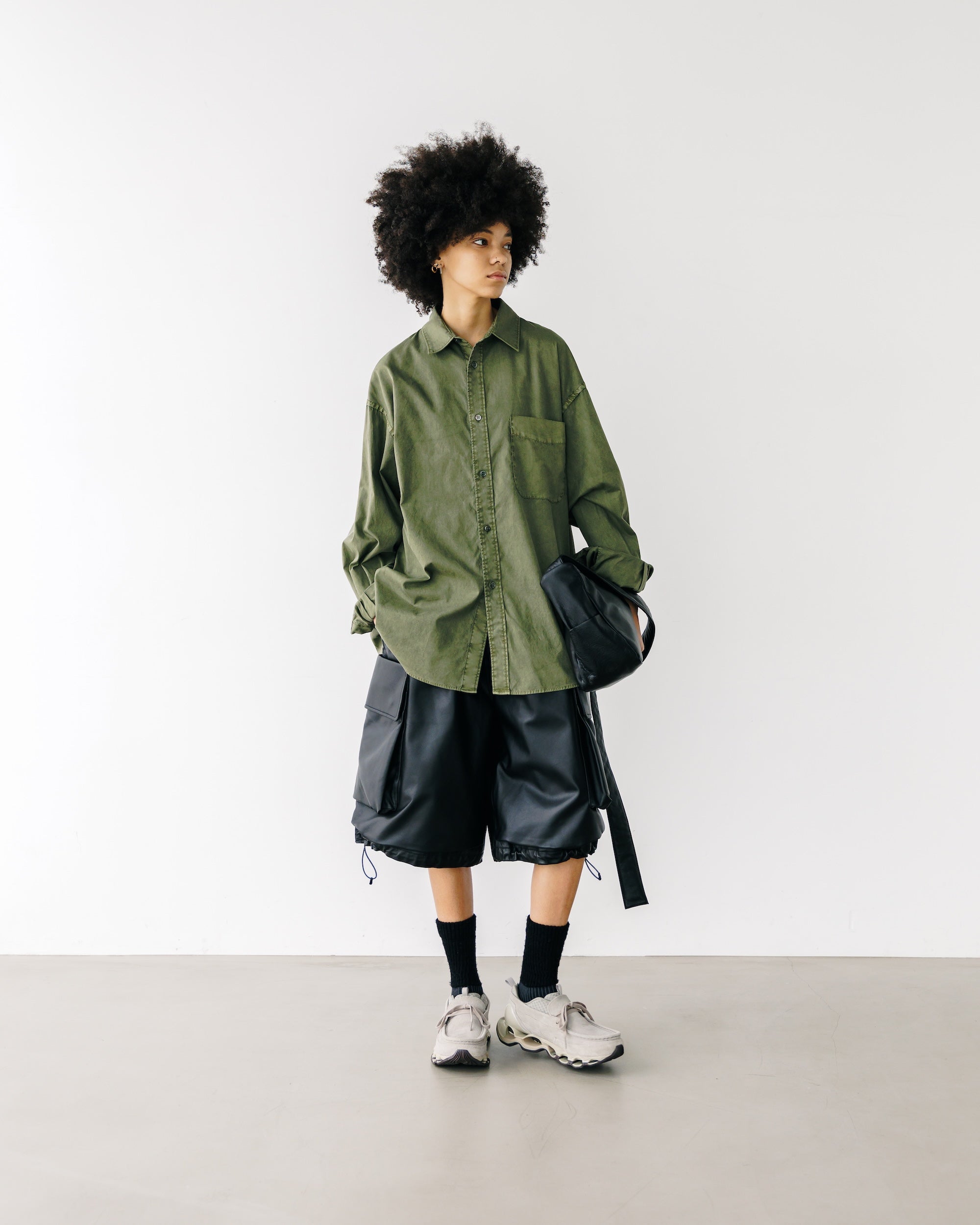 PIGMENT DYED OXFORD CITY SHIRT (FADE OLIVE)