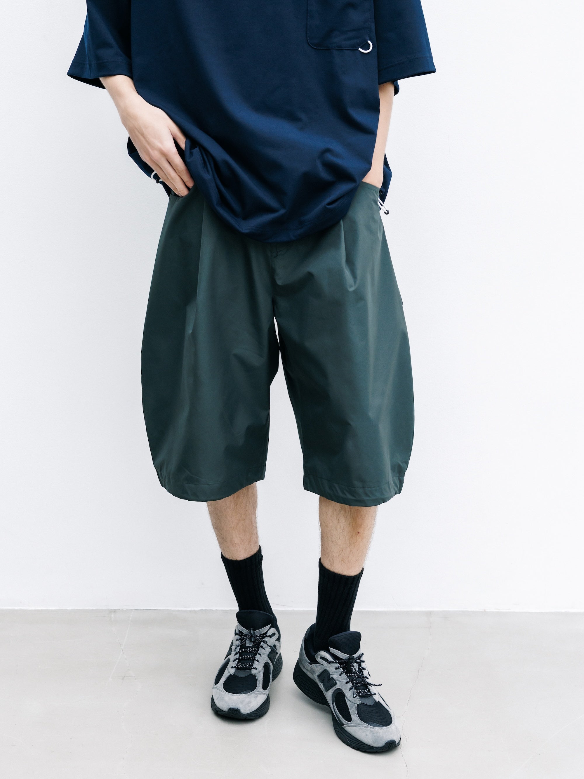 【7.25 SAT 20:00- IN STOCK】+phenix WINDSTOPPER® by GORE-TEX LABS CITY MASSIVE UTILITY HALF PANTS (ASPHALT GRAY)