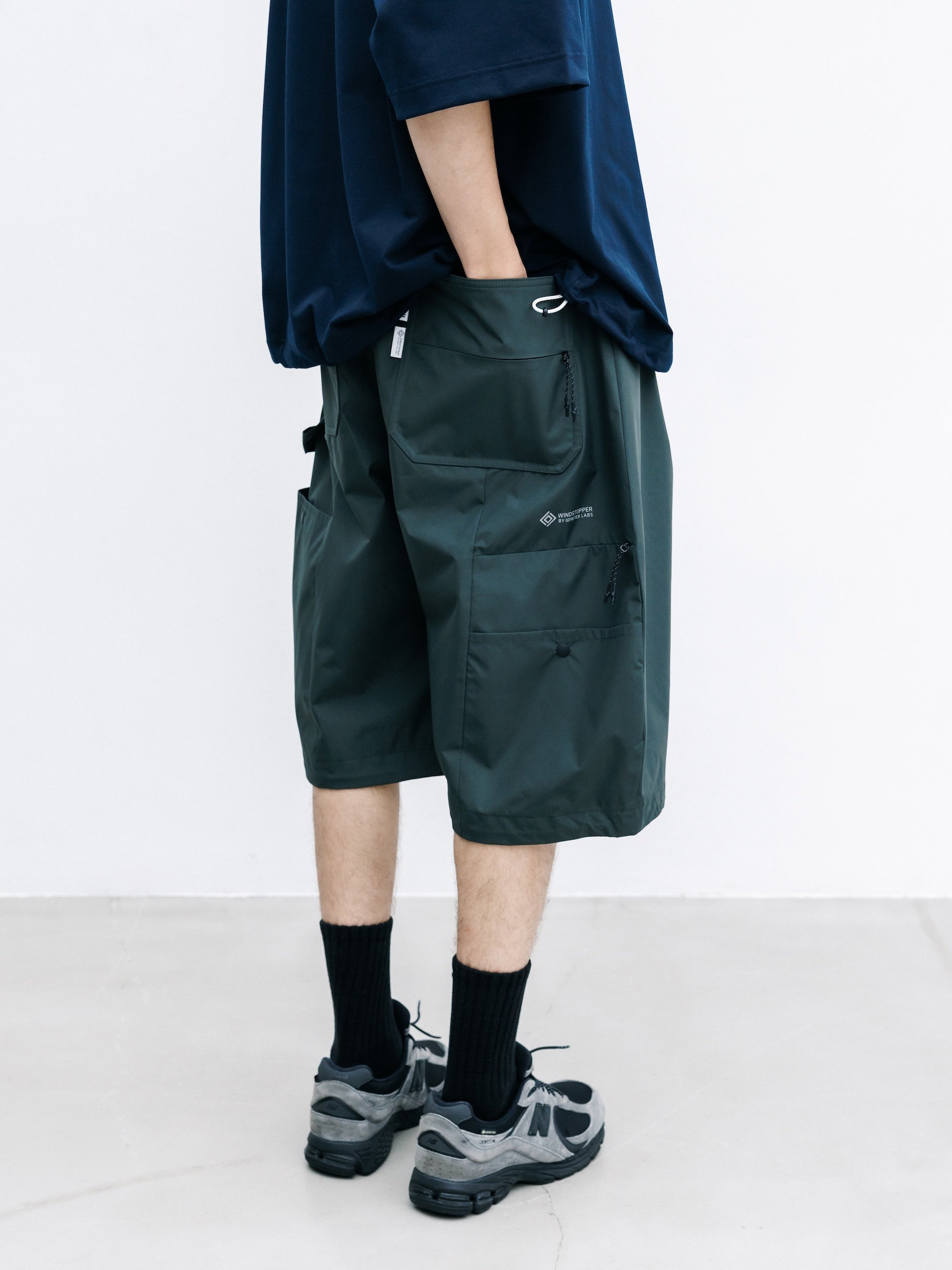 【7.25 SAT 20:00- IN STOCK】+phenix WINDSTOPPER® by GORE-TEX LABS CITY MASSIVE UTILITY HALF PANTS (ASPHALT GRAY)