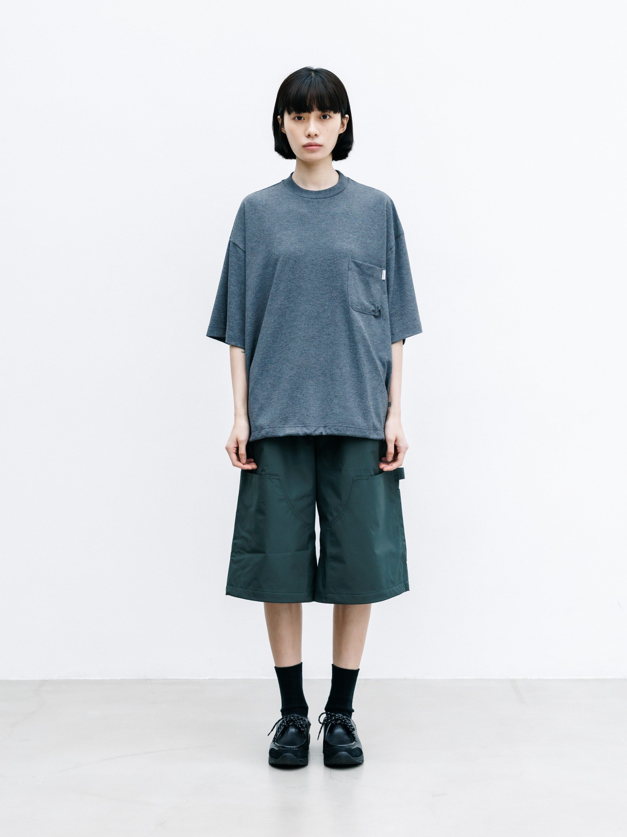 【7.22 WED 20:00- IN STOCK】TECH POCKET S/S T-SHIRT (CHARCOAL)