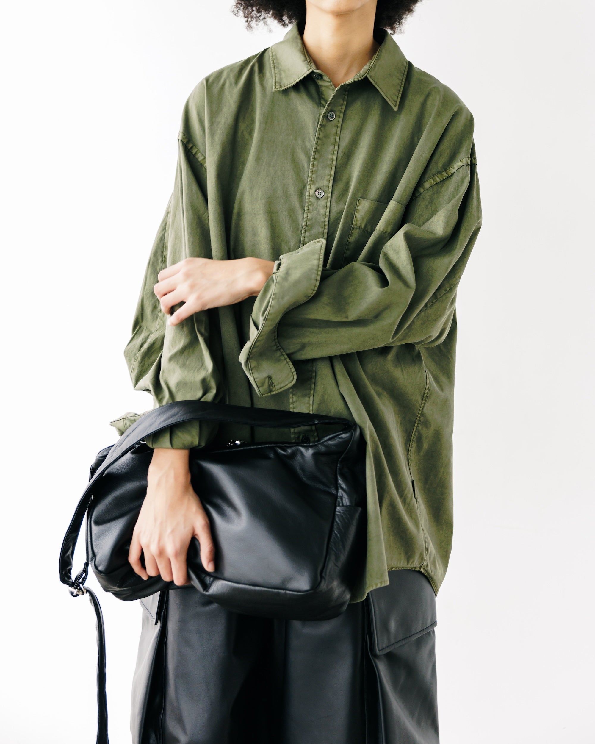 LEATHER HOLIDAY BAG