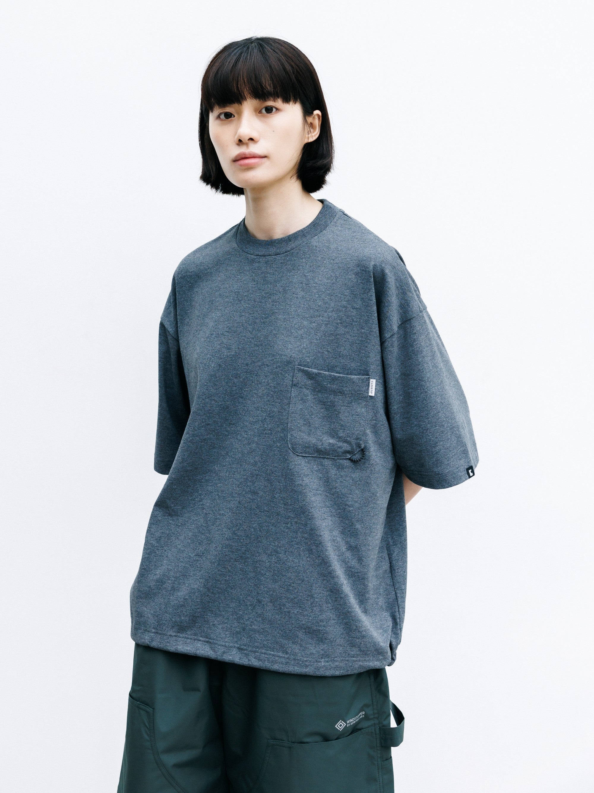 【7.22 WED 20:00- IN STOCK】TECH POCKET S/S T-SHIRT (CHARCOAL)