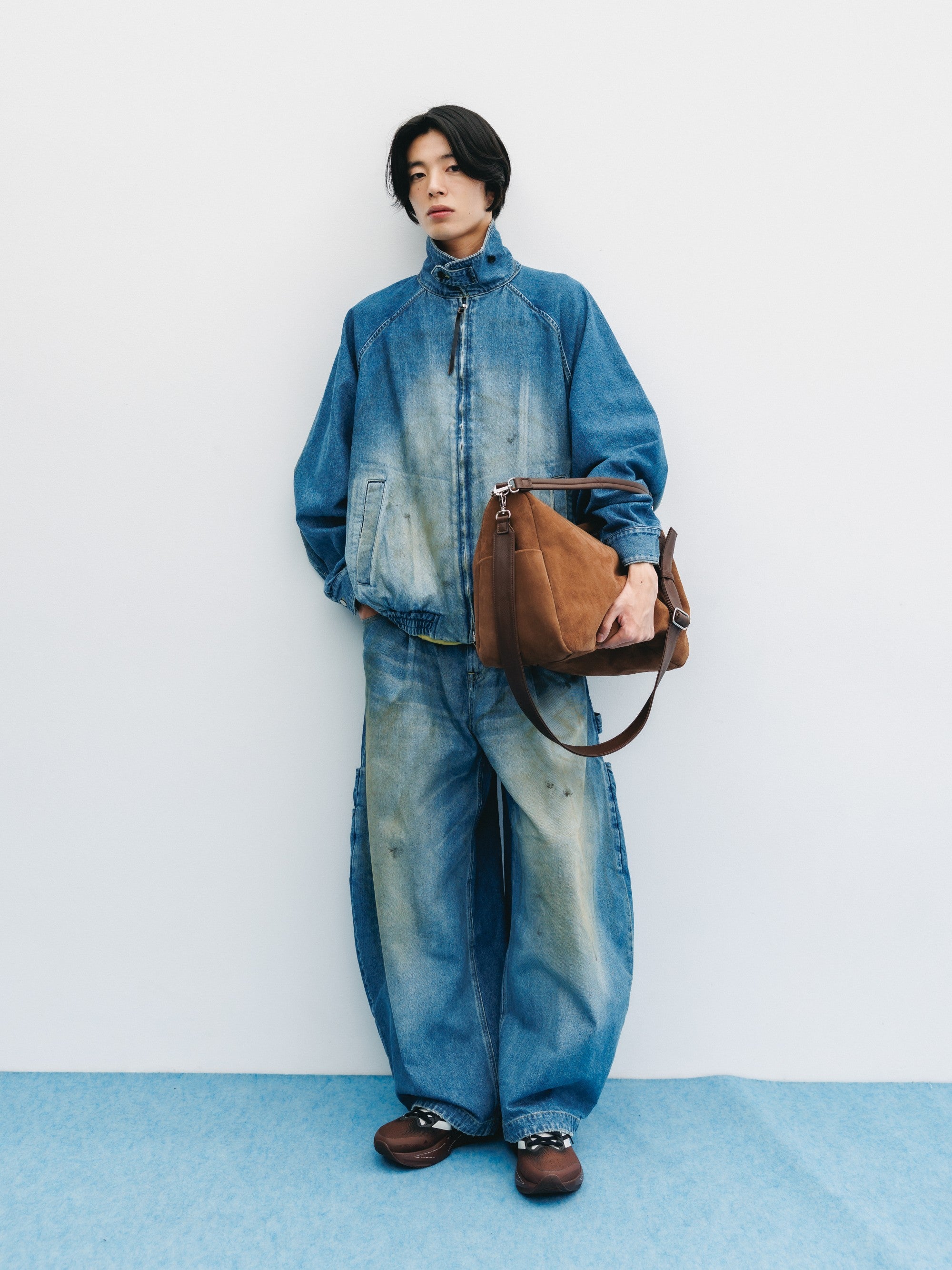 SUEDE DAYOFF BAG LARGE (BROWN)