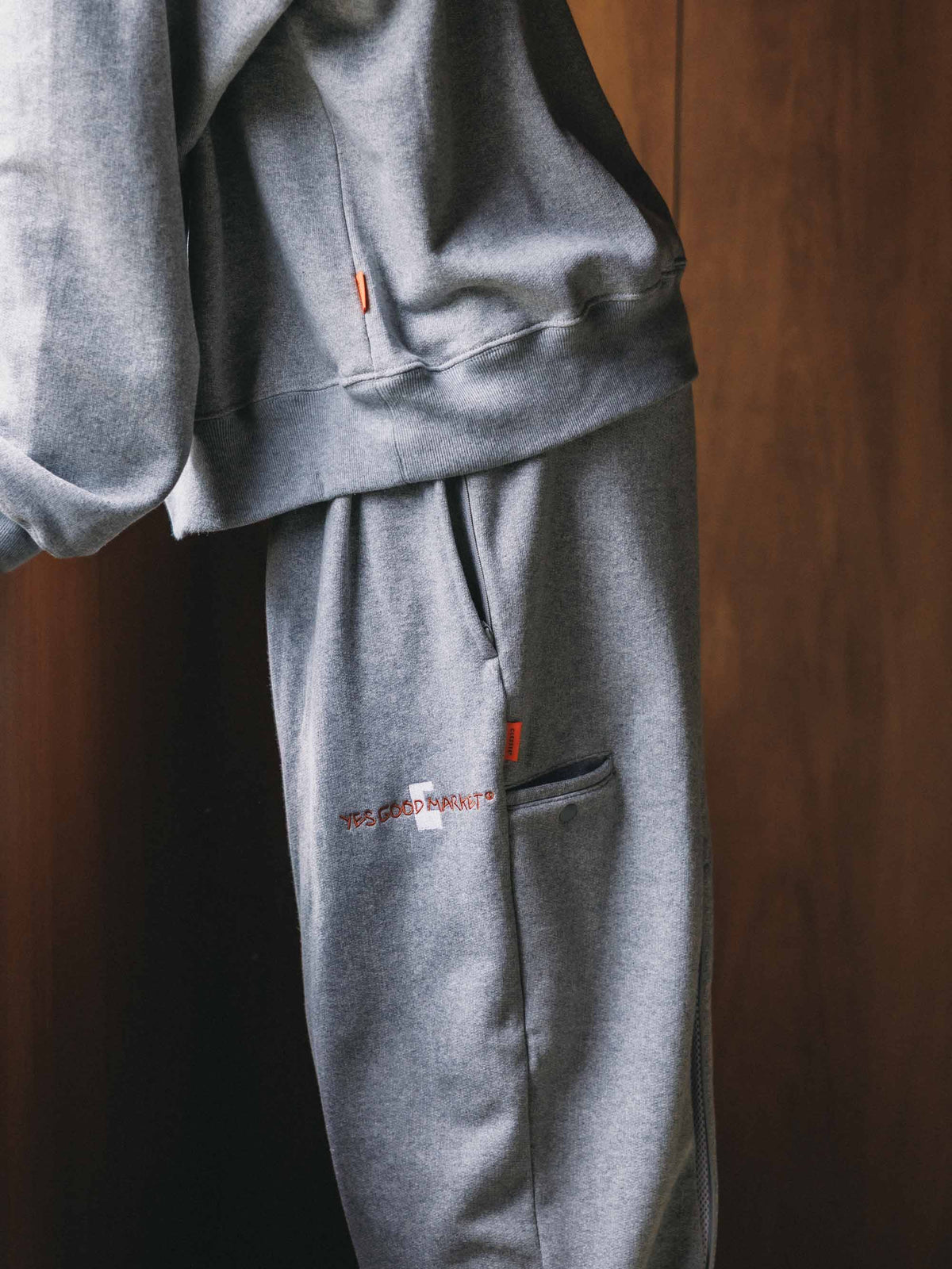 【10.4 SUN 20:00- IN STOCK】【LIMITED】 “C×YES GOOD MARKET" CITY UNIFORM VENTILATION SWEATPANTS (TOP GRAY)
