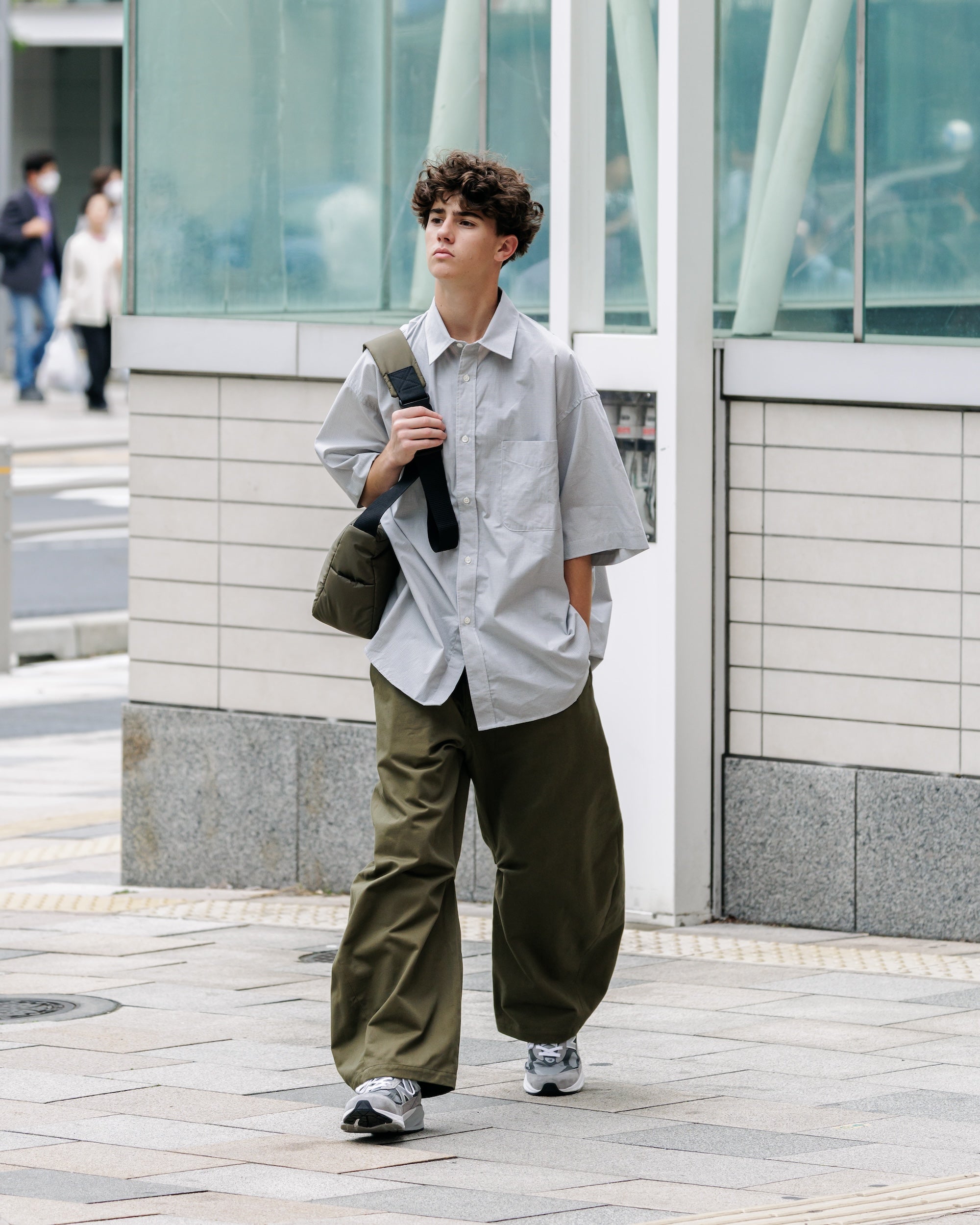 【6.11 WED 20:00- IN STOCK】BARREL LEG EASY PANTS (OLIVE)