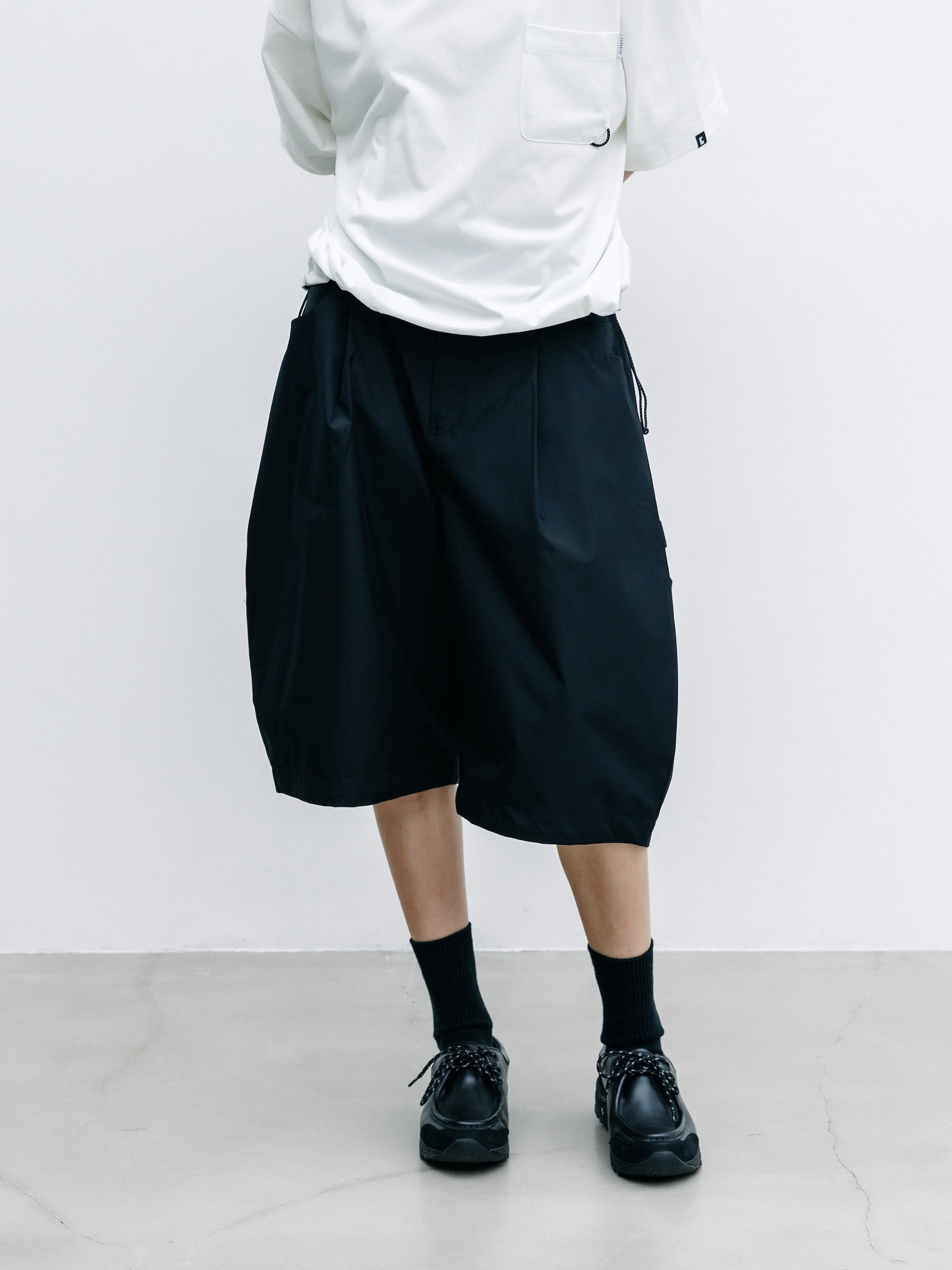 【7.25 SAT 20:00- IN STOCK】+phenix WINDSTOPPER® by GORE-TEX LABS CITY MASSIVE UTILITY HALF PANTS (BLACK)