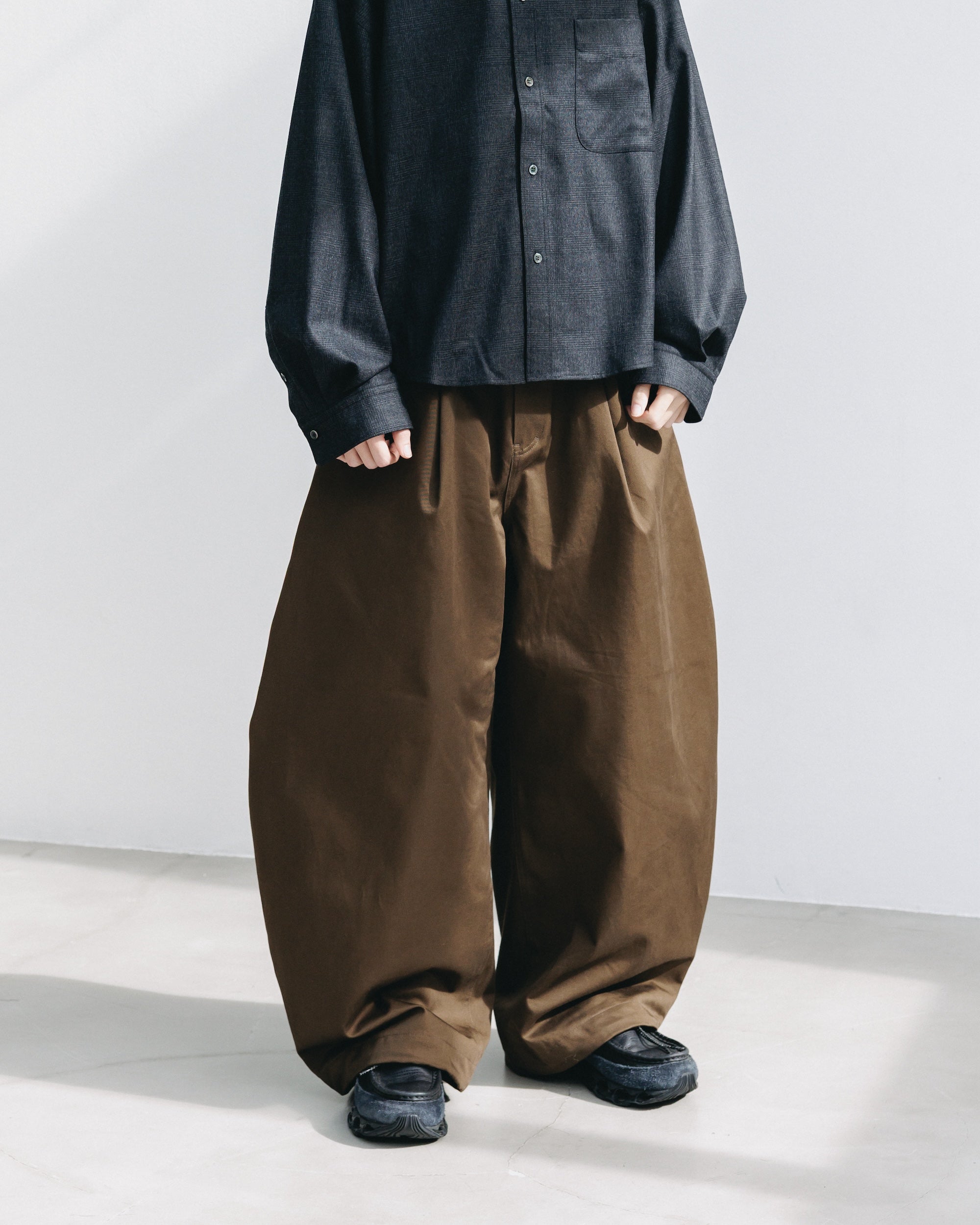 【11.12 WED 20:00- IN STOCK】CITY MASSIVE UTILITY PANTS (BROWN)