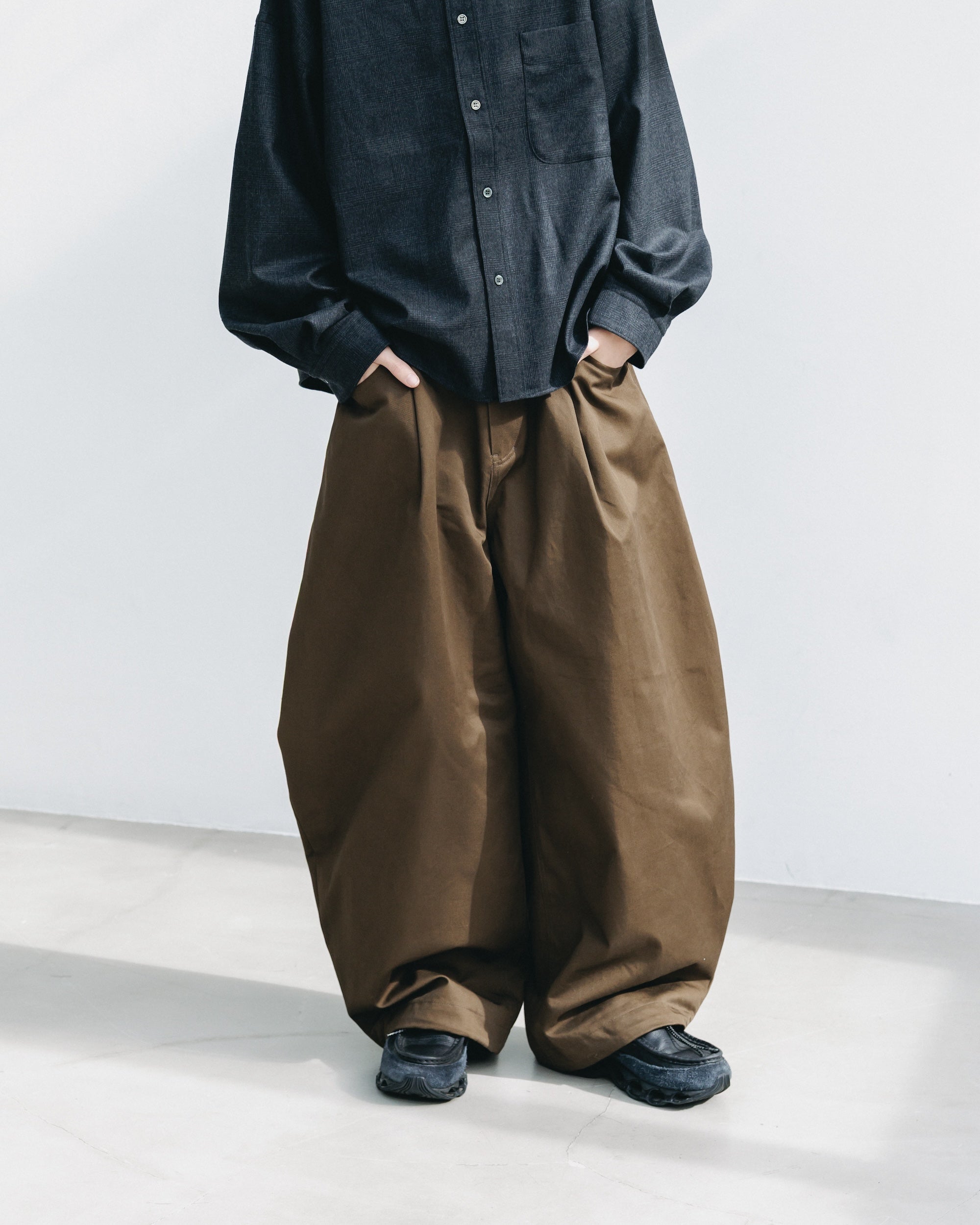 【11.12 WED 20:00- IN STOCK】CITY MASSIVE UTILITY PANTS (BROWN)