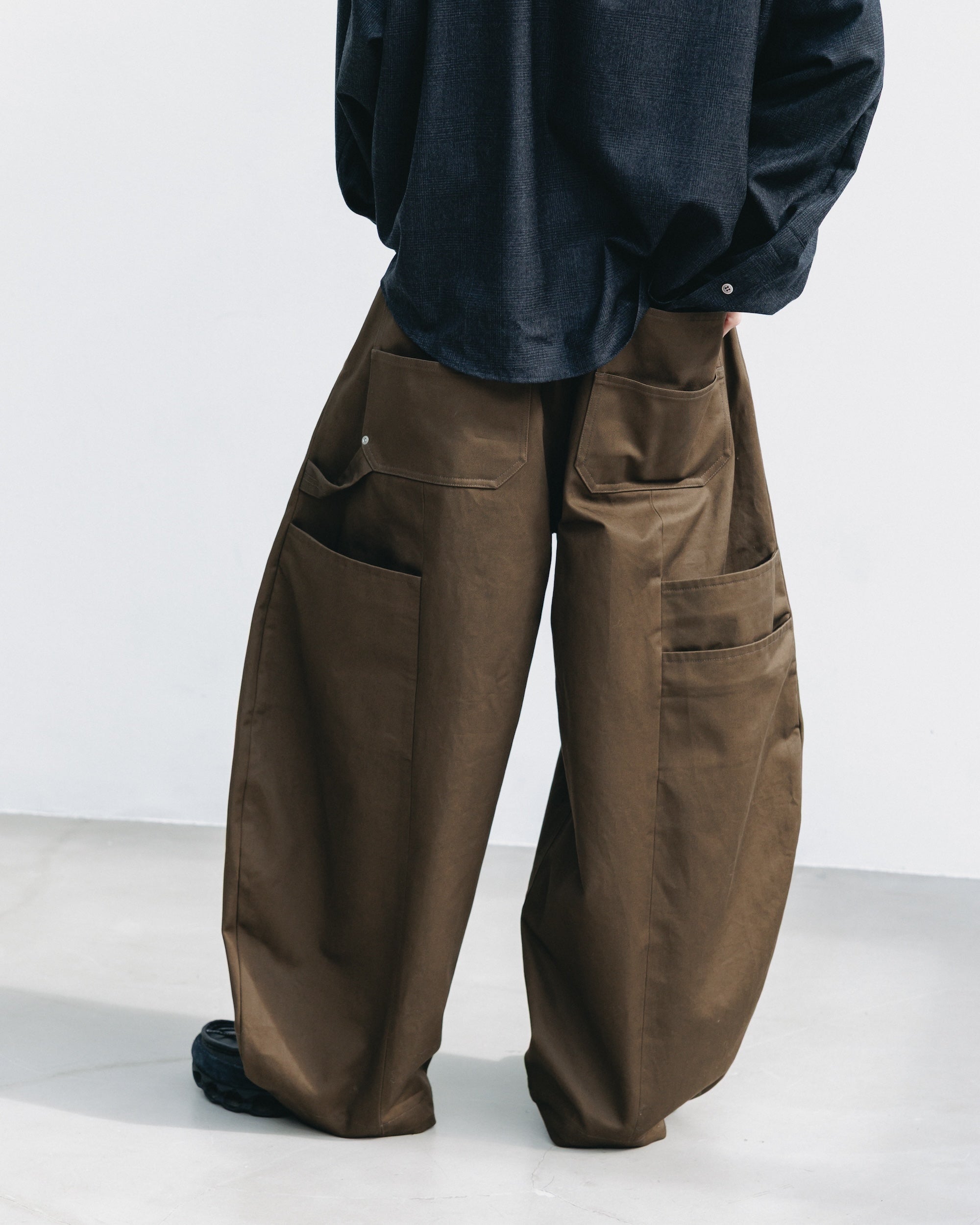 【11.12 WED 20:00- IN STOCK】CITY MASSIVE UTILITY PANTS (BROWN)