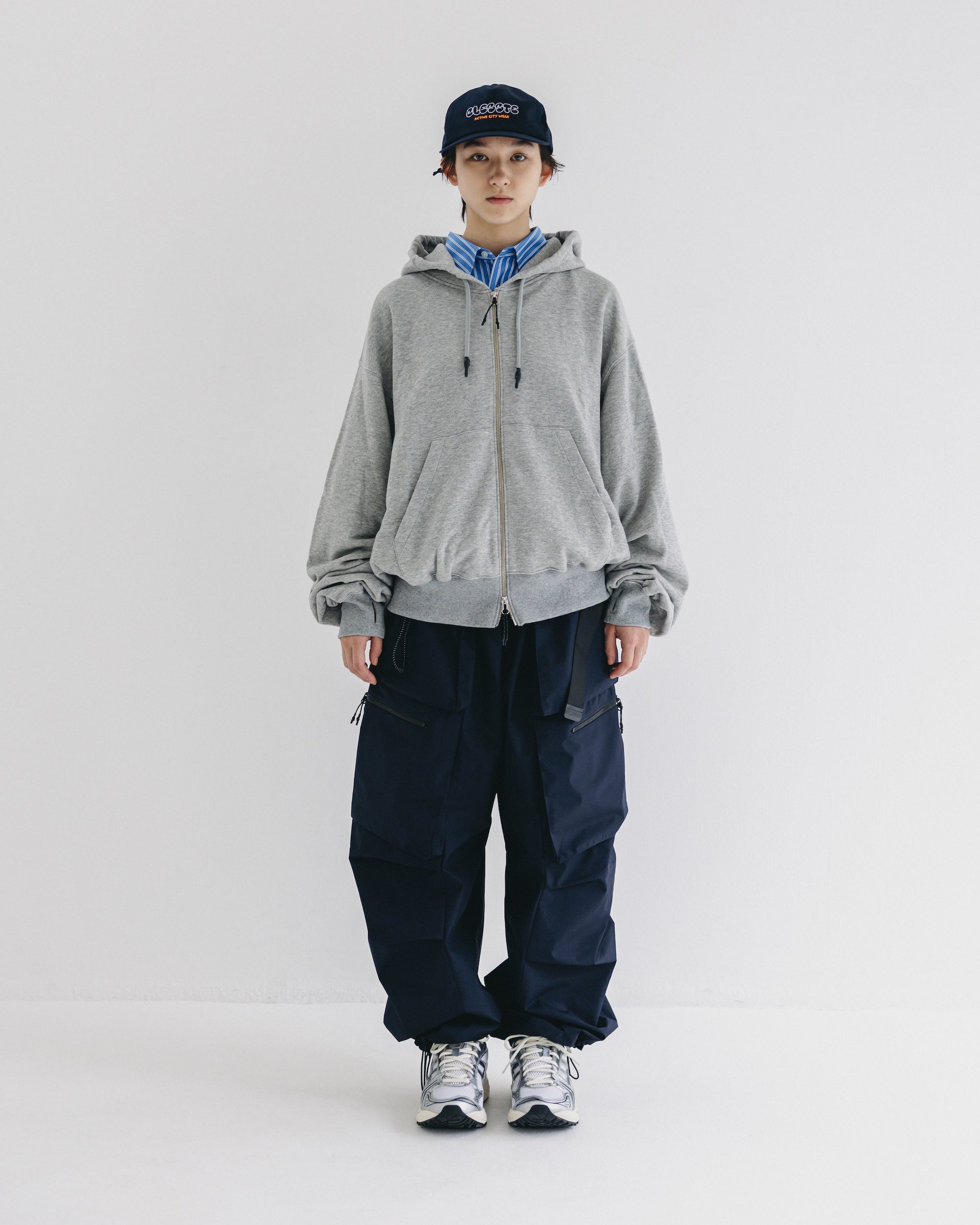 "BUBBLE LOGO" ACTIVE CITY TRUCKER CAP (NAVY×WHITE)