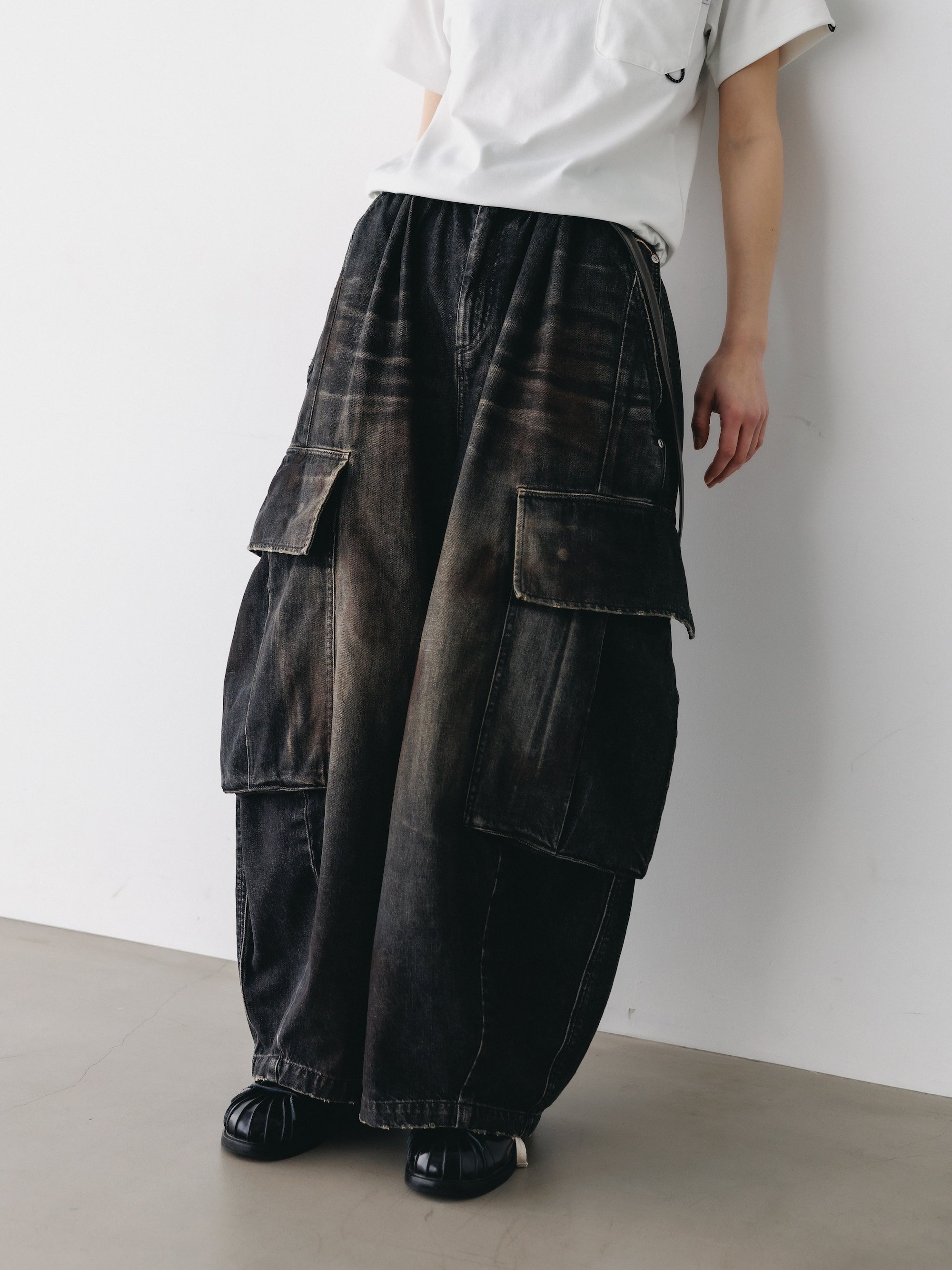 VINTAGE DYED SELVEDGE DENIM CITY MEGA POCKET BALLOON CARGO PANTS (VINTAGE BLACK)