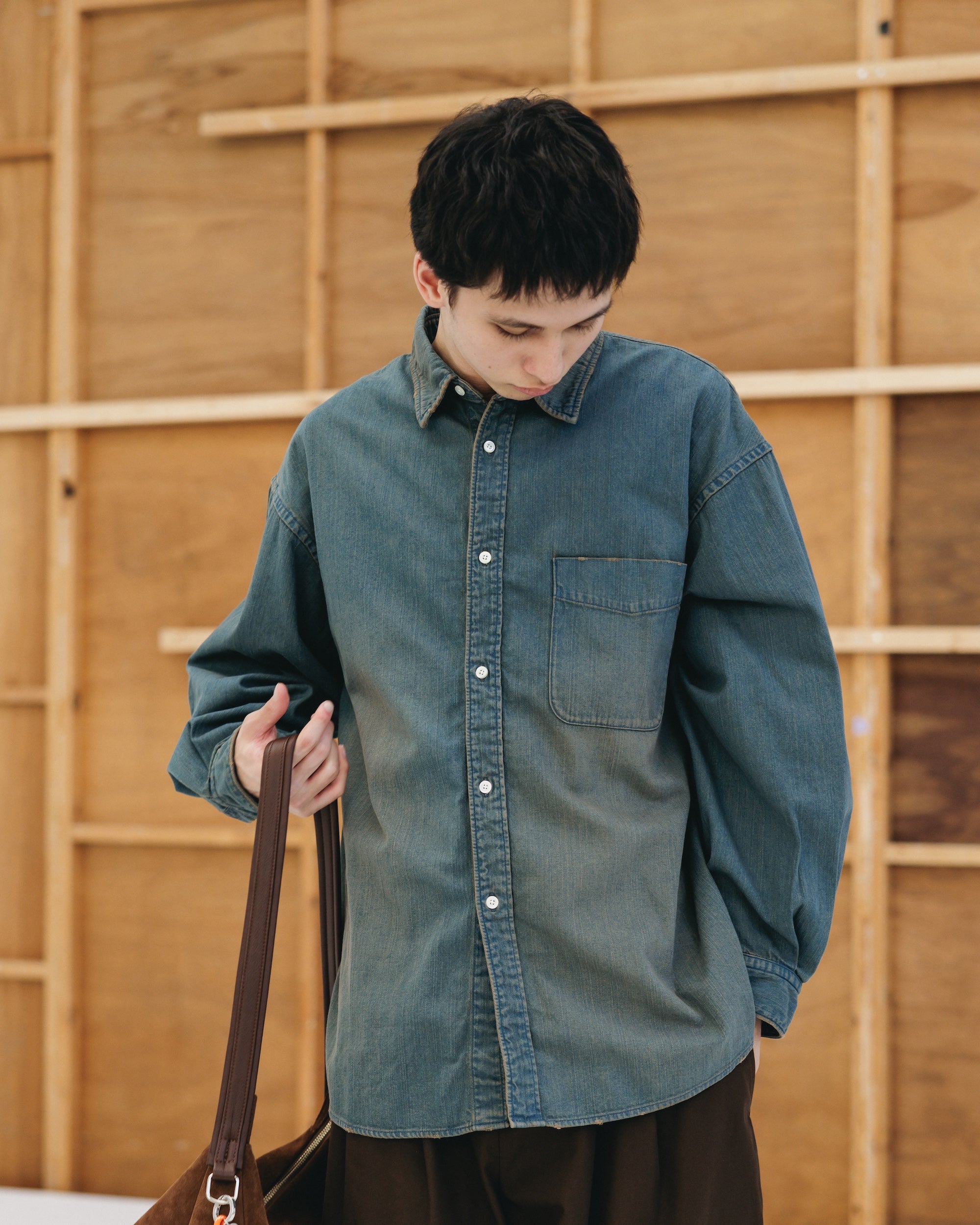 【2.28 SAT 20:00- IN STOCK】DENIM CLASSIC CITY L/S SHIRT (VINTAGE BROWN)