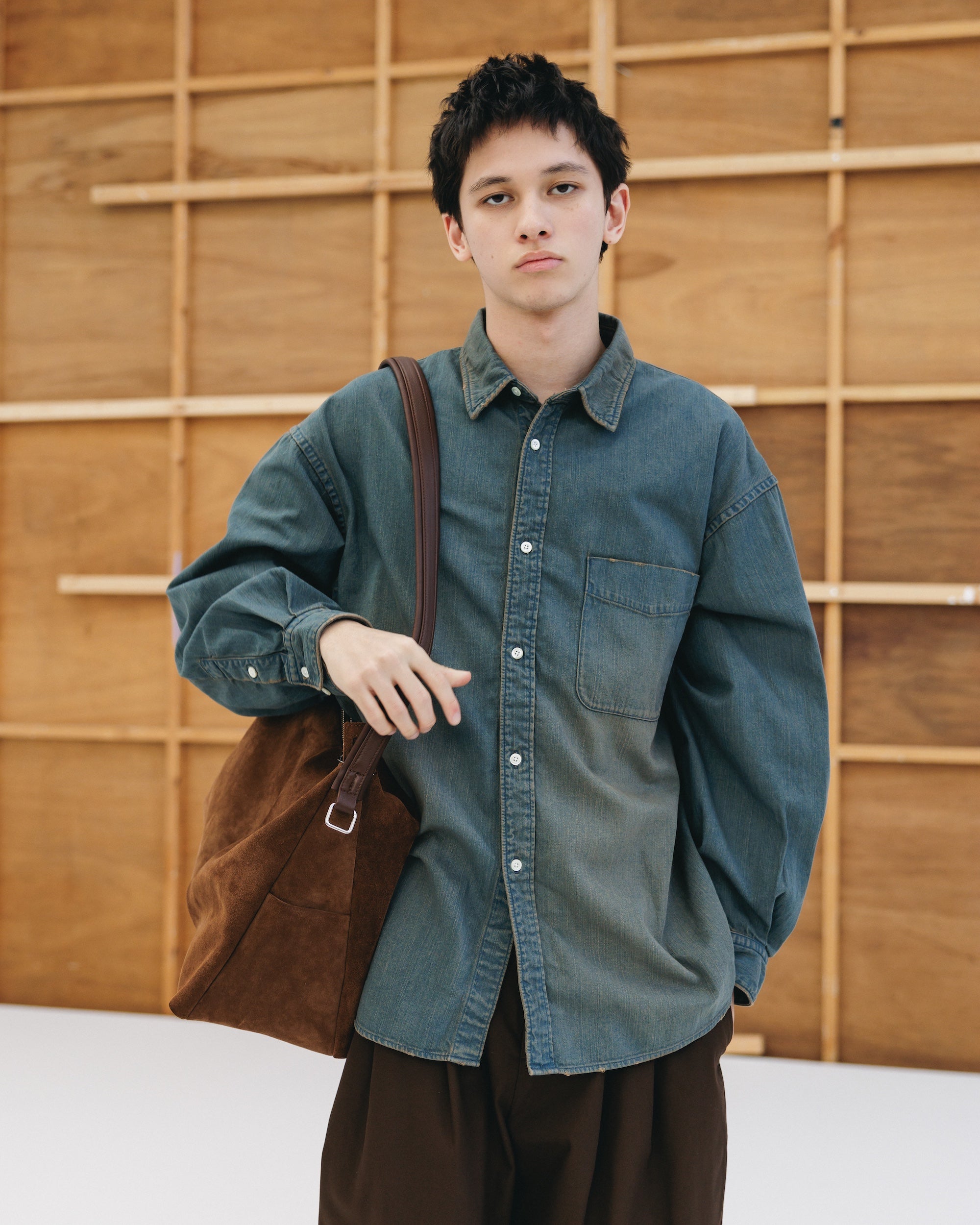 【2.28 SAT 20:00- IN STOCK】DENIM CLASSIC CITY L/S SHIRT (VINTAGE BROWN)