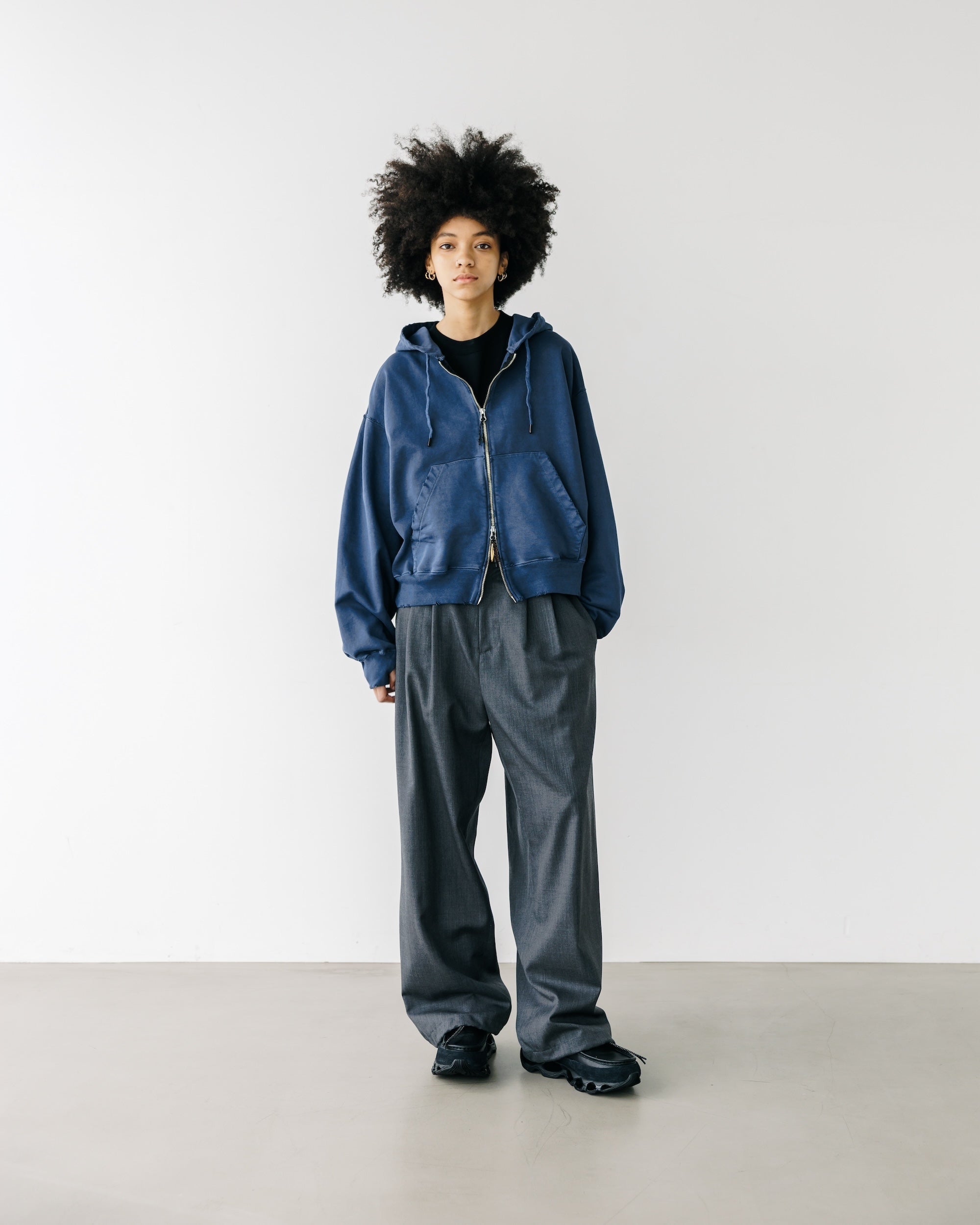 WOOL GABARDINE CITY UNIFORM WIDE STRAIGHT PANTS (GRAY)