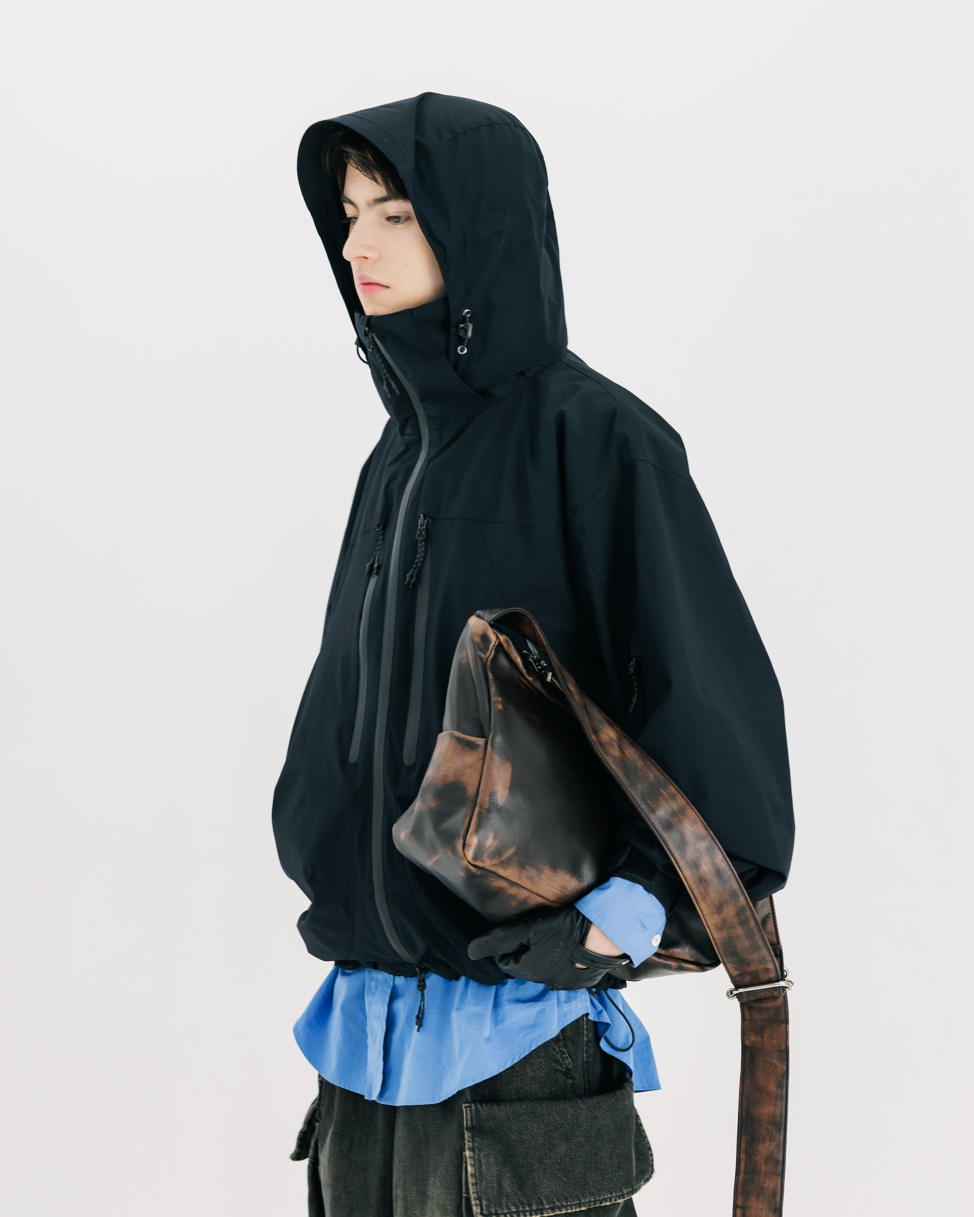 VINTAGE LEATHER HOLIDAY BAG (BROWN)