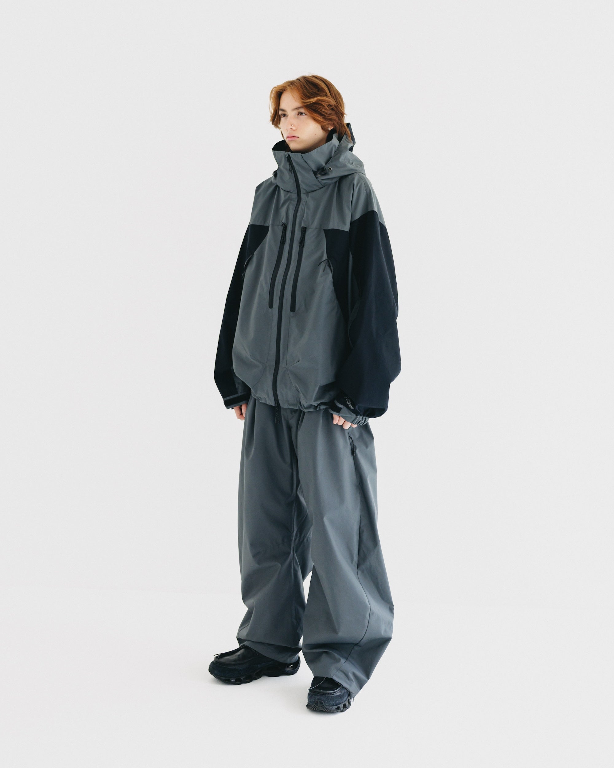 【9.3 WED 20:00- IN STOCK】+phenix WINDSTOPPER® by GORE-TEX LABS CITY MOUNTAIN PARKA (GRAPHAITE GRAY×BLACK)