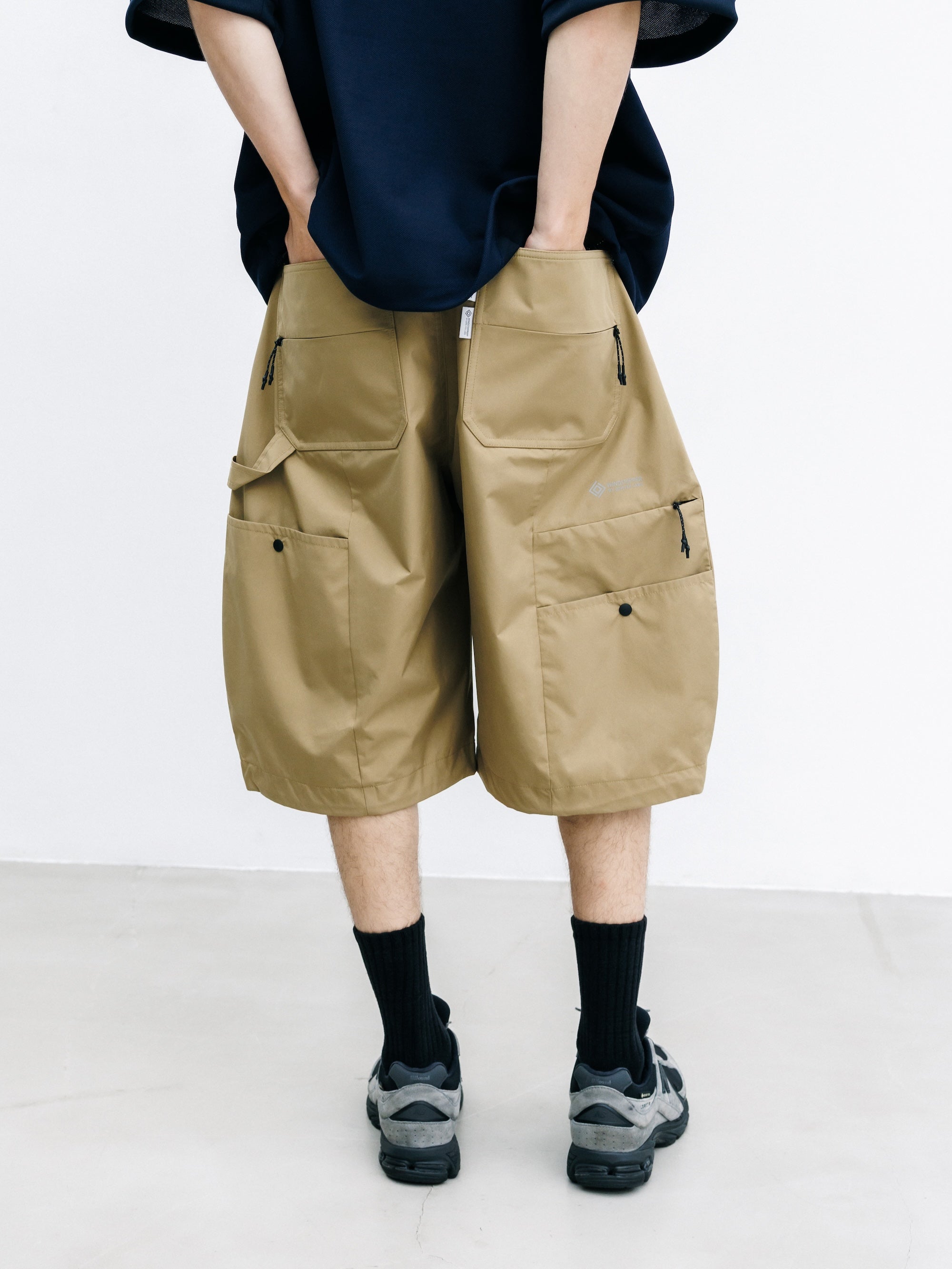 【7.25 SAT 20:00- IN STOCK】+phenix WINDSTOPPER® by GORE-TEX LABS CITY MASSIVE UTILITY HALF PANTS (CAMEL BEIGE)