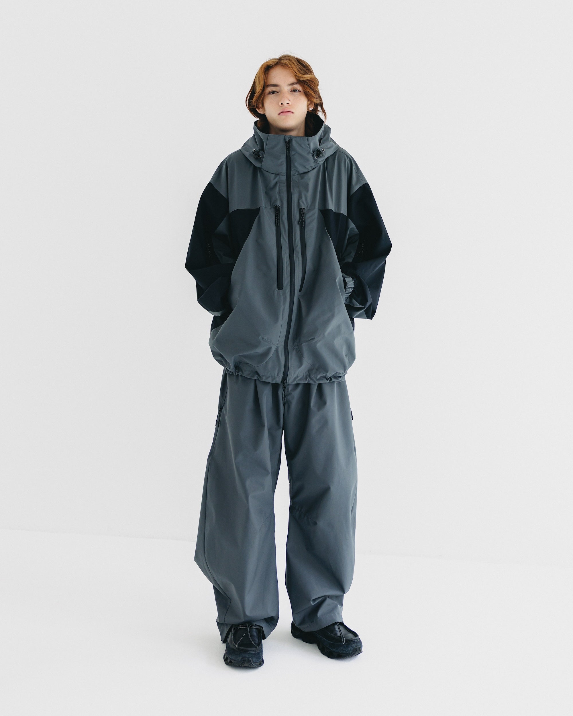 【9.3 WED 20:00- IN STOCK】+phenix WINDSTOPPER® by GORE-TEX LABS CITY MOUNTAIN PARKA (GRAPHAITE GRAY×BLACK)