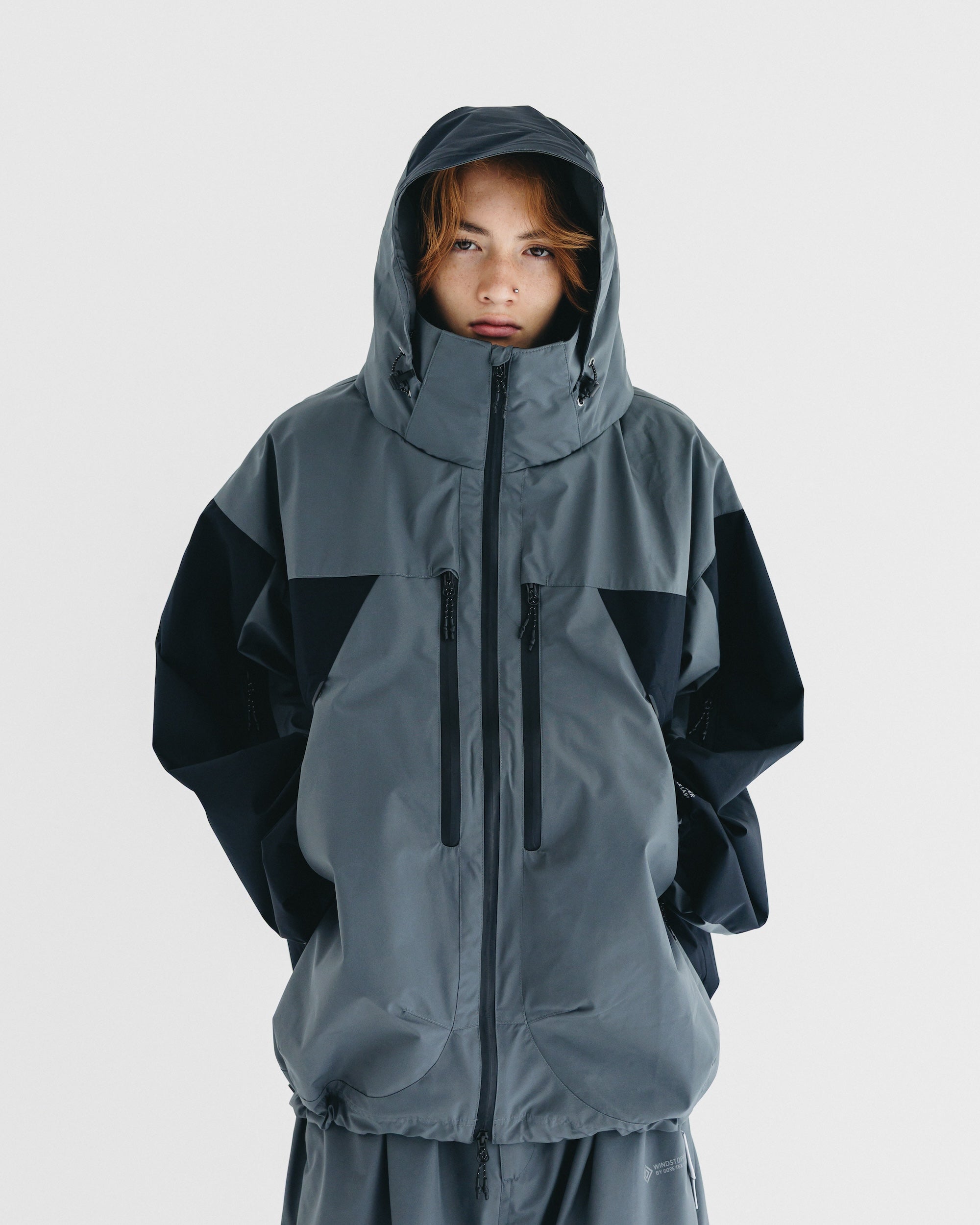 【9.3 WED 20:00- IN STOCK】+phenix WINDSTOPPER® by GORE-TEX LABS CITY MOUNTAIN PARKA (GRAPHAITE GRAY×BLACK)
