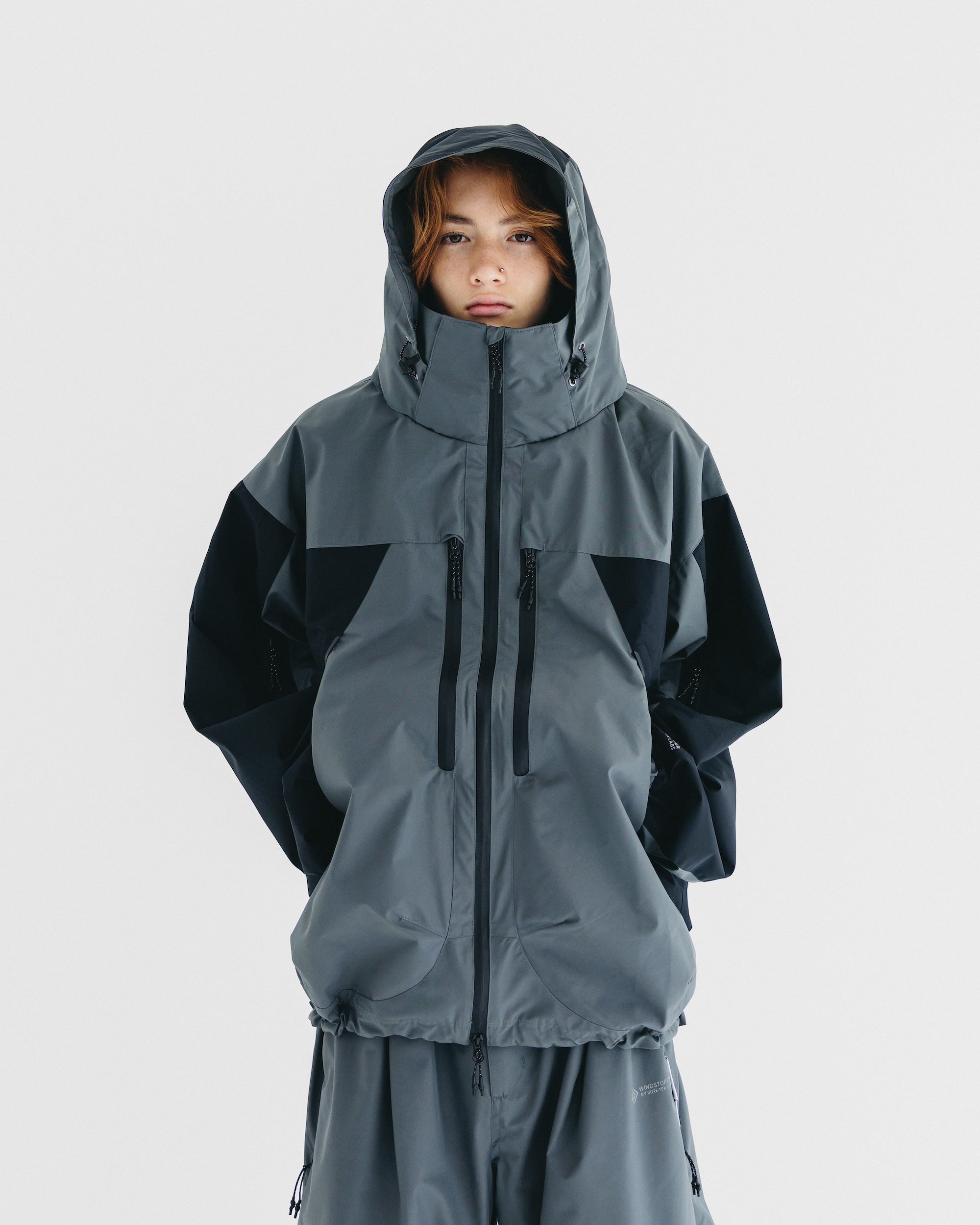 【9.3 WED 20:00- IN STOCK】+phenix WINDSTOPPER® by GORE-TEX LABS CITY MOUNTAIN PARKA (GRAPHAITE GRAY×BLACK)