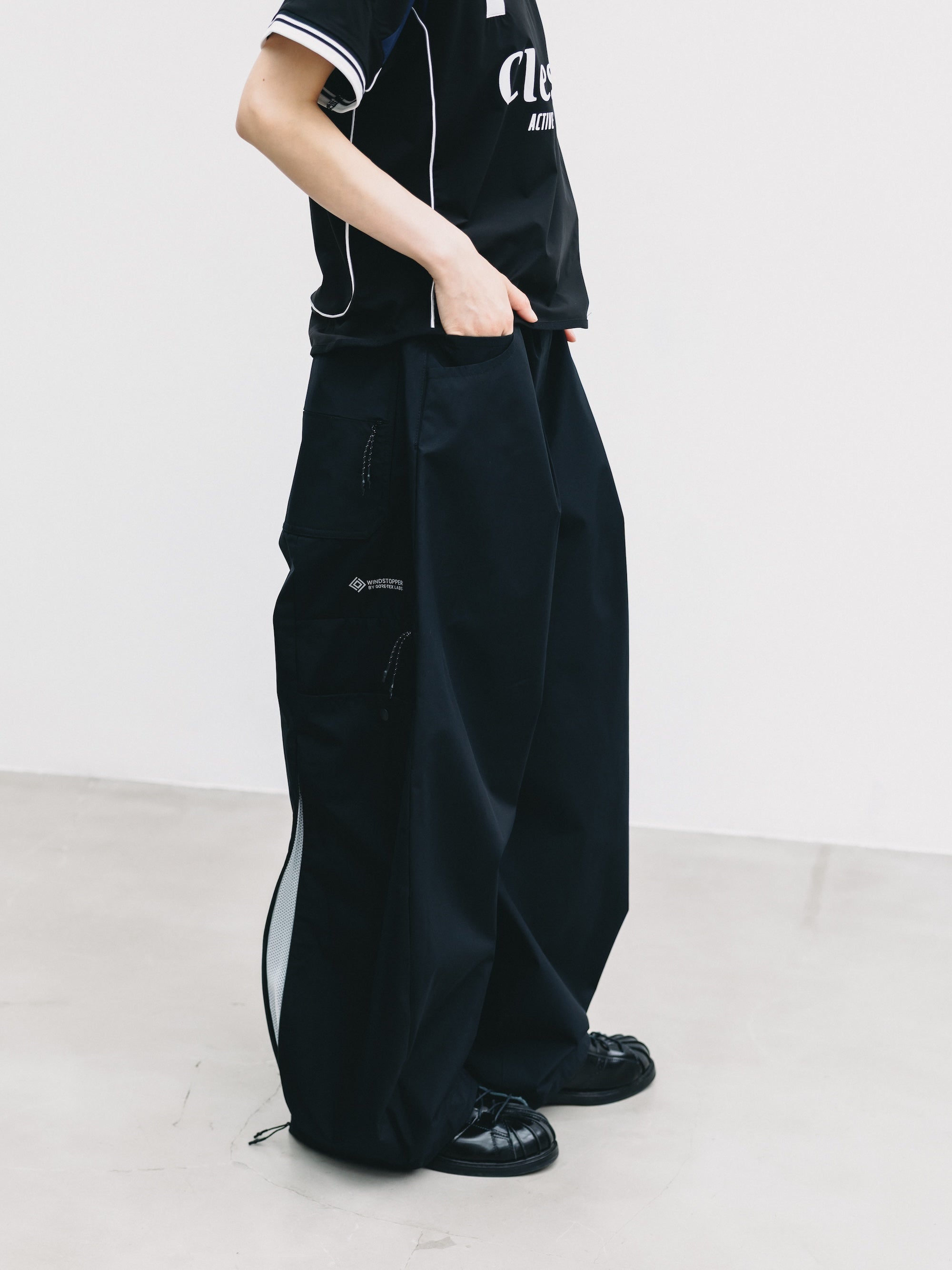 【6.10 WED 20:00- IN STOCK】+phenix WINDSTOPPER® by GORE-TEX LABS CITY MASSIVE UTILITY PANTS (BLACK×WHITE)
