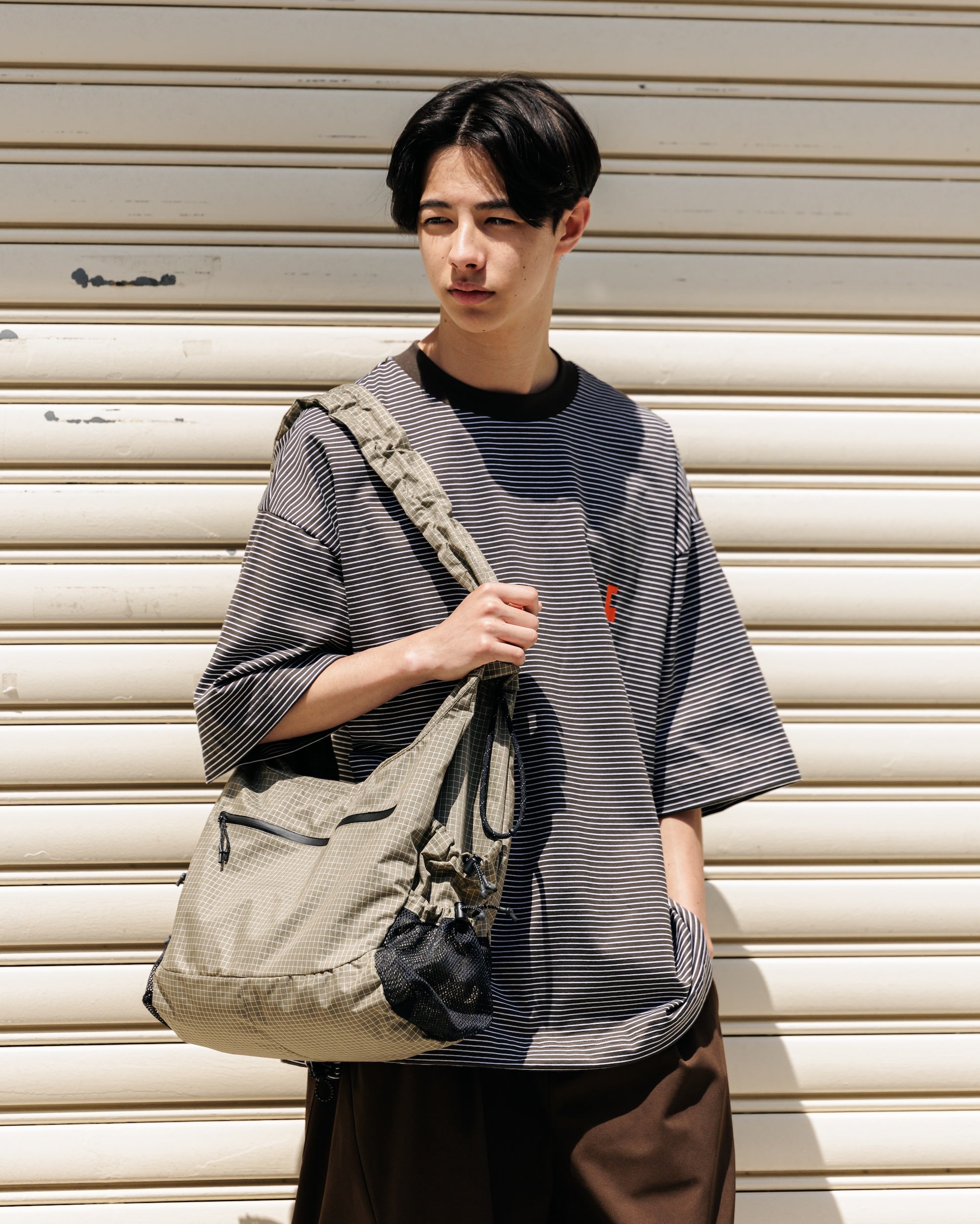 【7.30 WED 20:00- IN STOCK】"C"STRIPED MASSIVE T-SHIRT WITH DRAWSTRINGS (BROWN×WHITE)