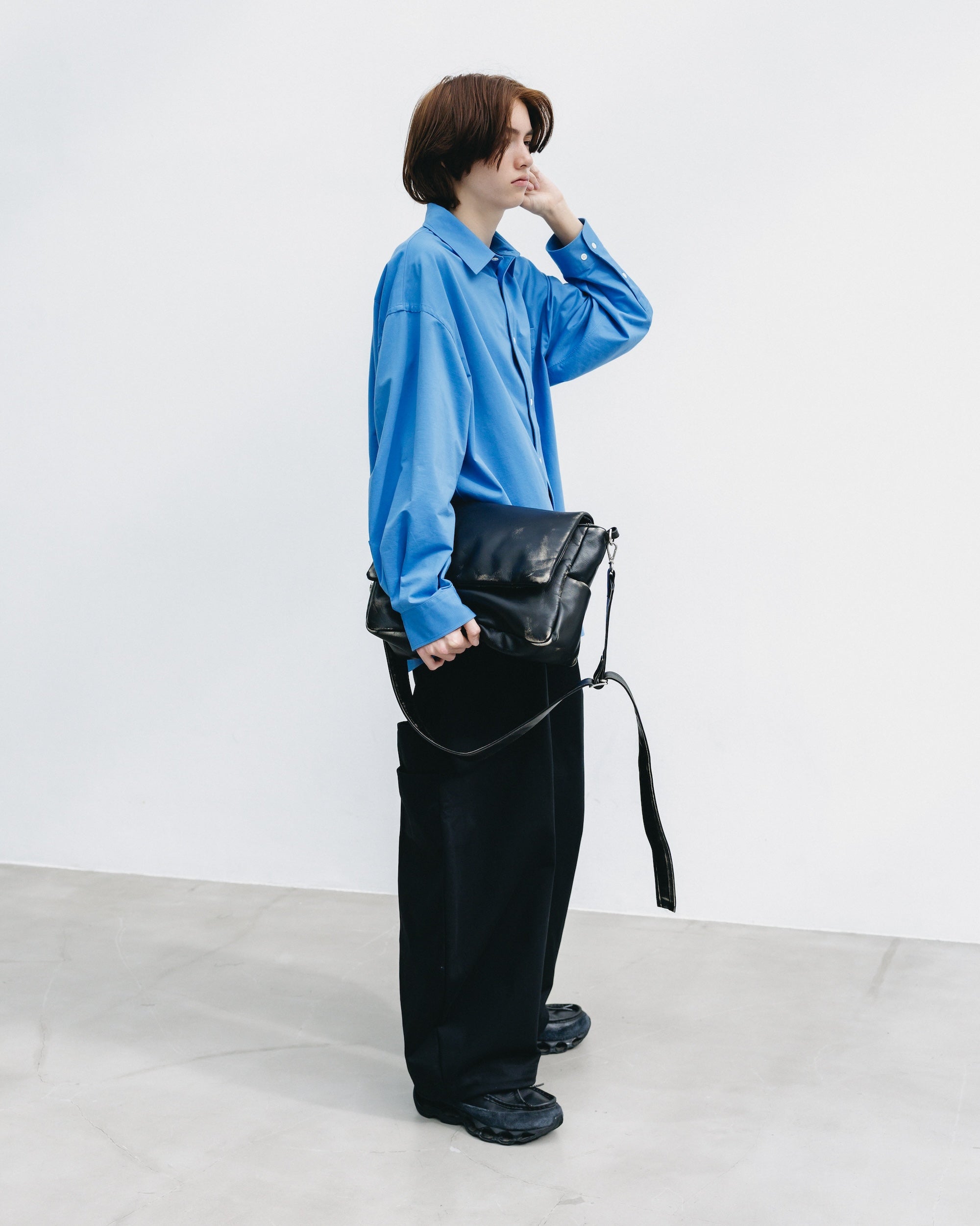 【12.10 WED 20:00- IN STOCK】VINTAGE LEATHER PADDED FLAP HOLIDAY BAG (BLACK)