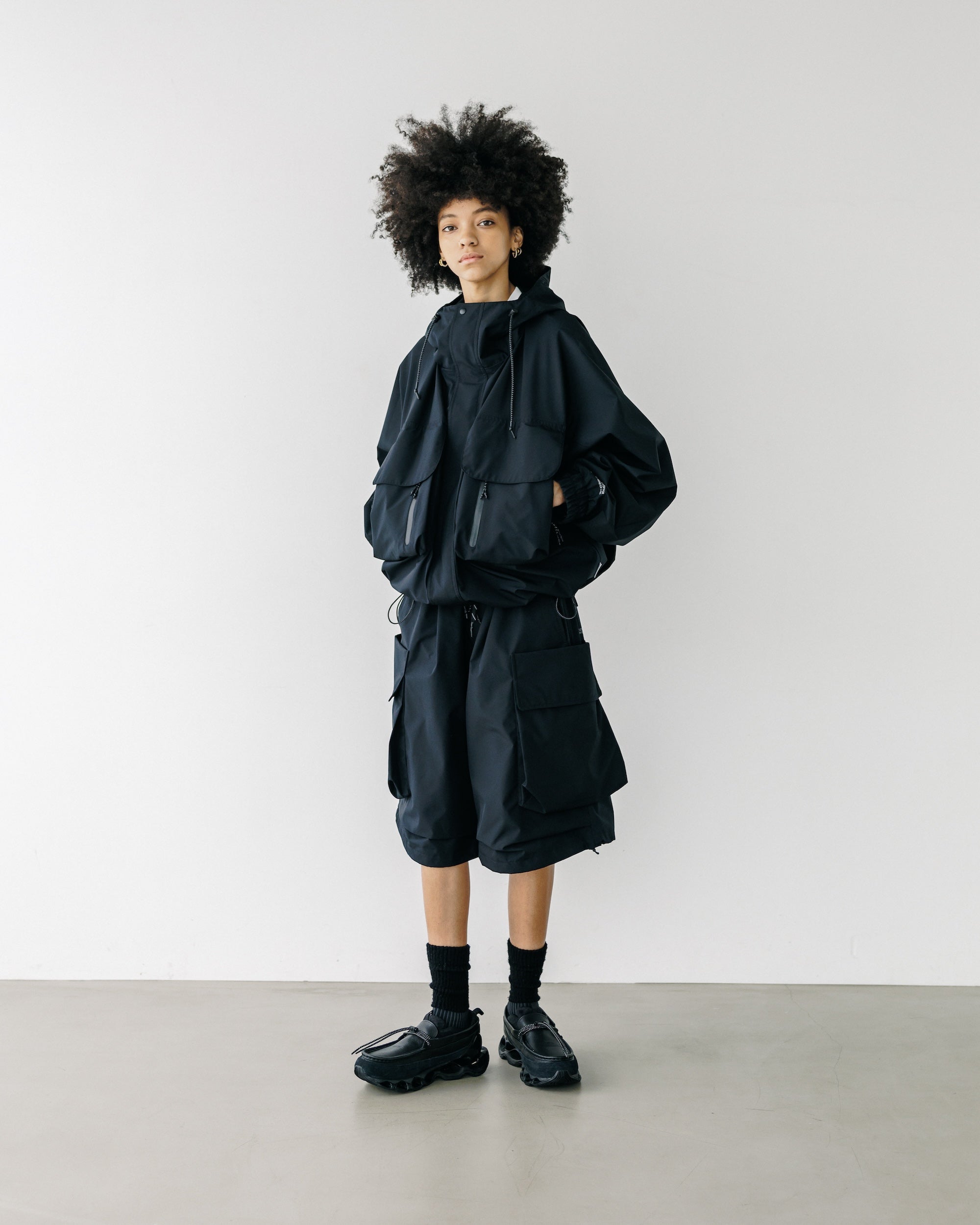 +phenix WINDSTOPPER® by GORE-TEX LABS CITY MILITARY HALF PANTS 001 (BLACK)