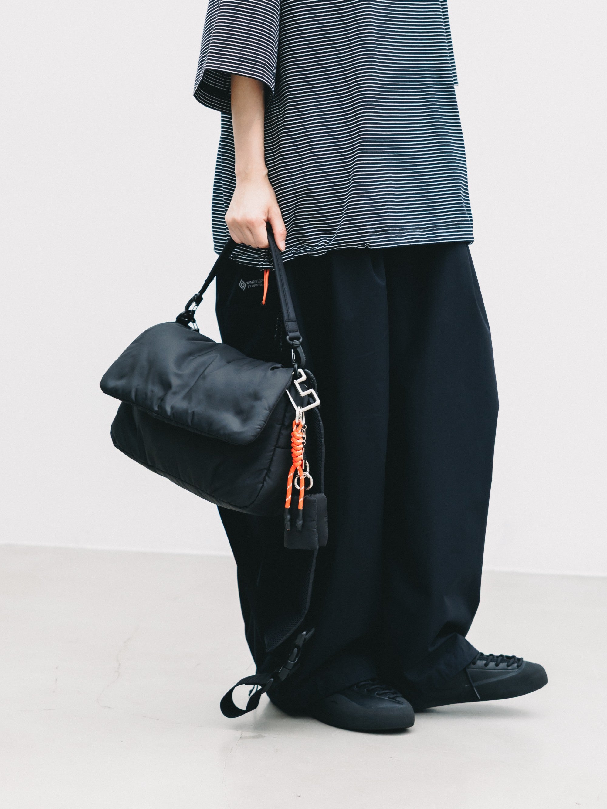 【6.24 WED 20:00- IN STOCK】PADDED FLAP HOLIDAY BAG(BLACK)