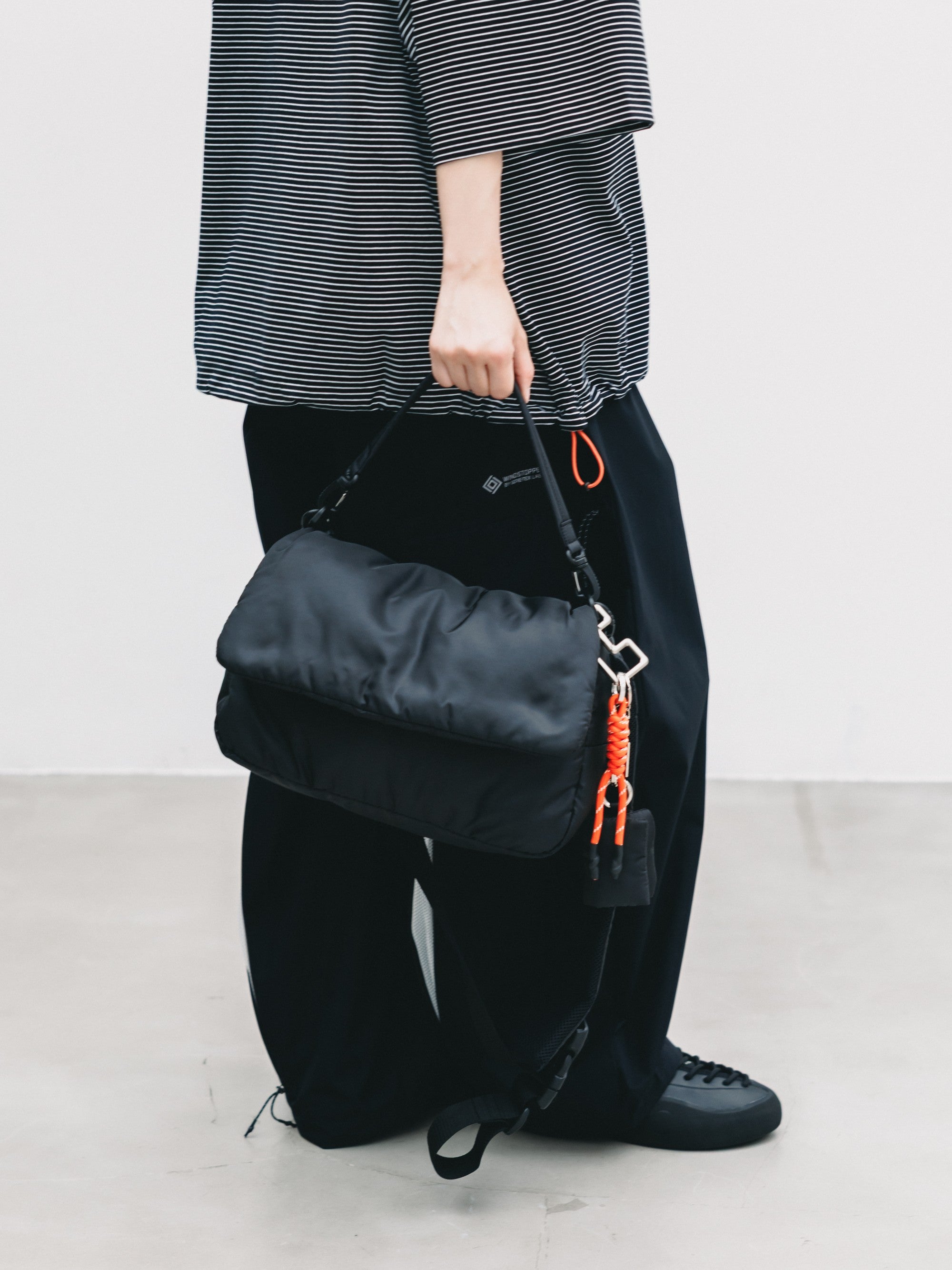 【6.24 WED 20:00- IN STOCK】PADDED FLAP HOLIDAY BAG(BLACK)