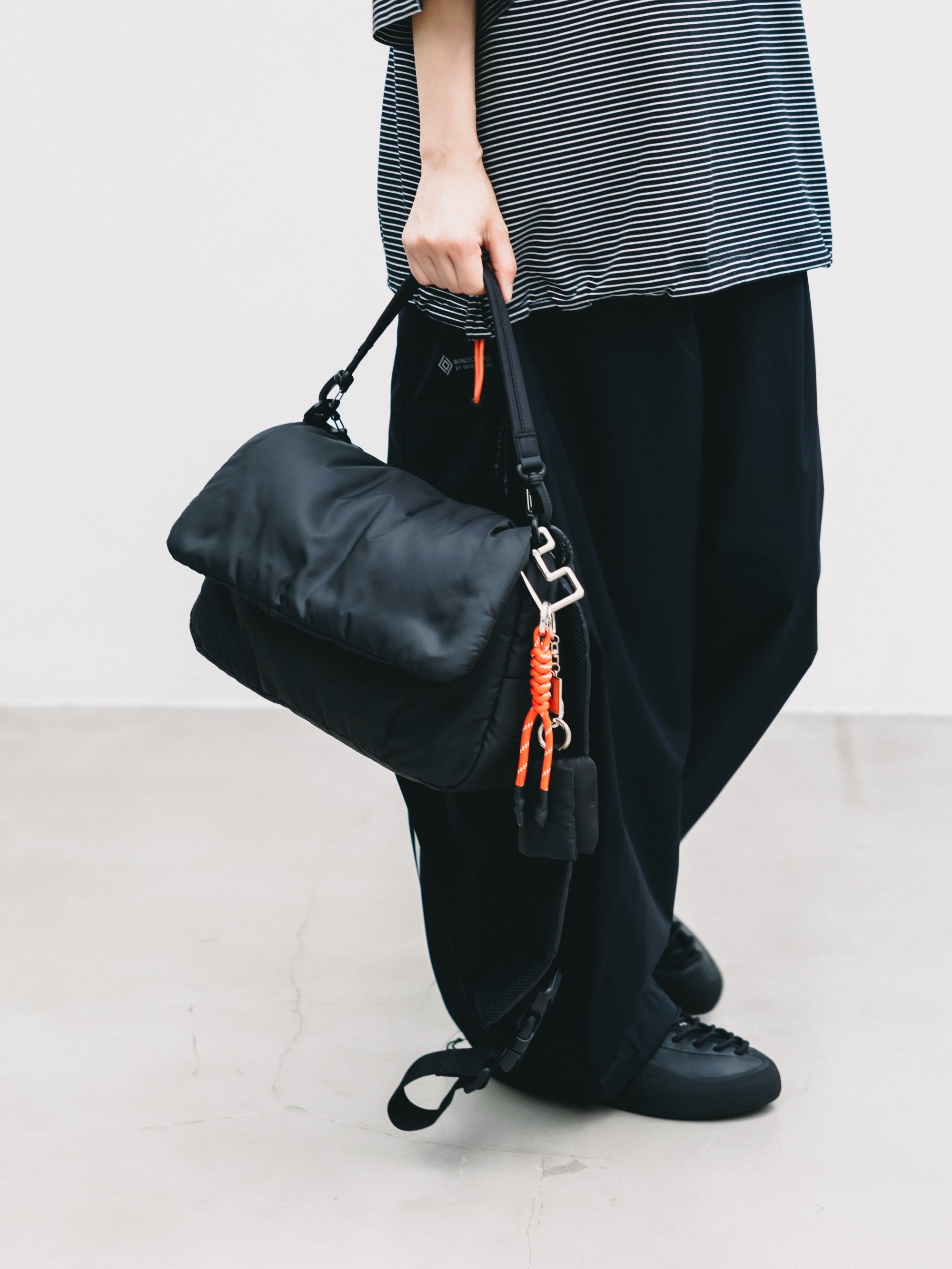 【6.24 WED 20:00- IN STOCK】PADDED FLAP HOLIDAY BAG(BLACK)
