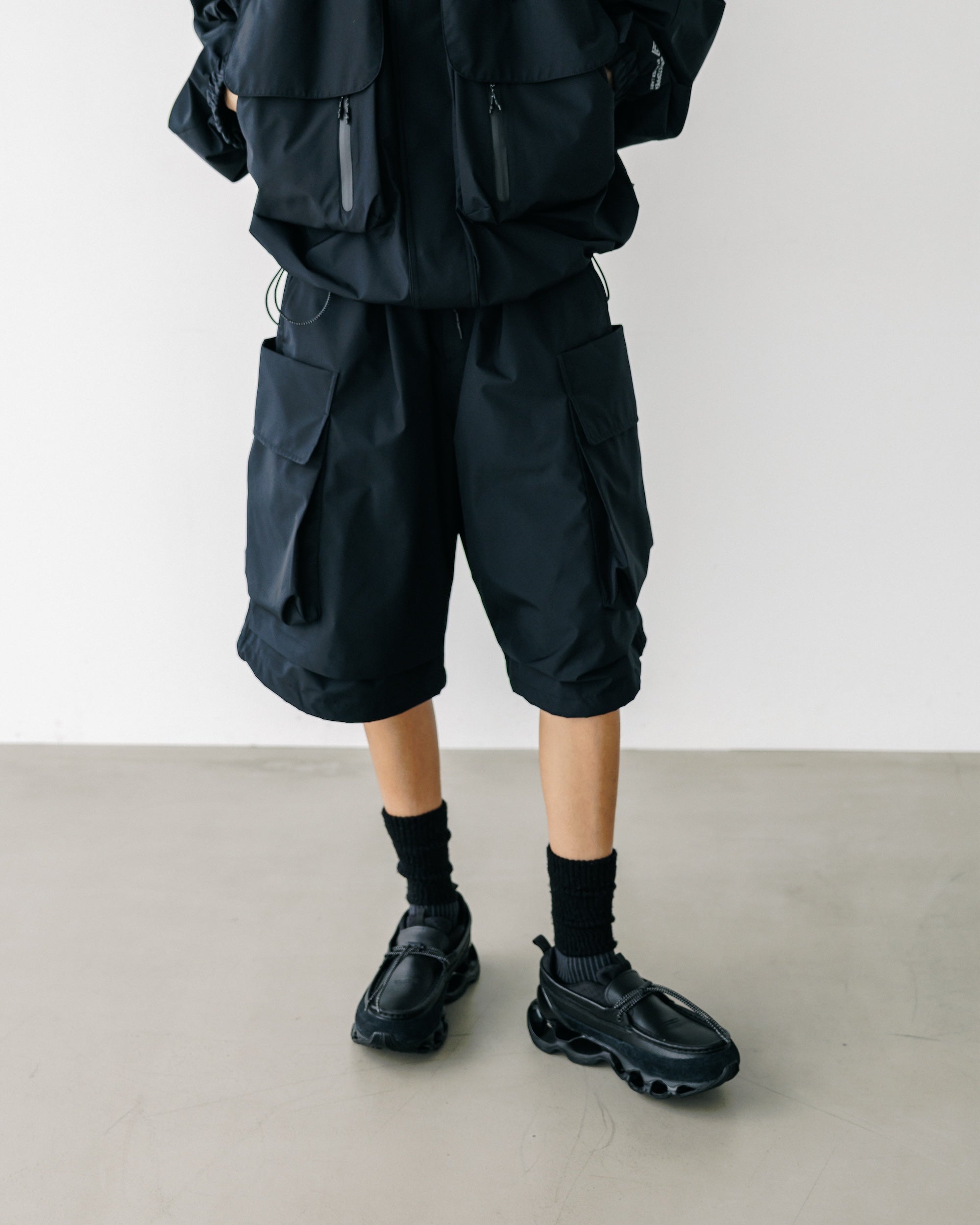 +phenix WINDSTOPPER® by GORE-TEX LABS CITY MILITARY HALF PANTS 001 (BLACK)