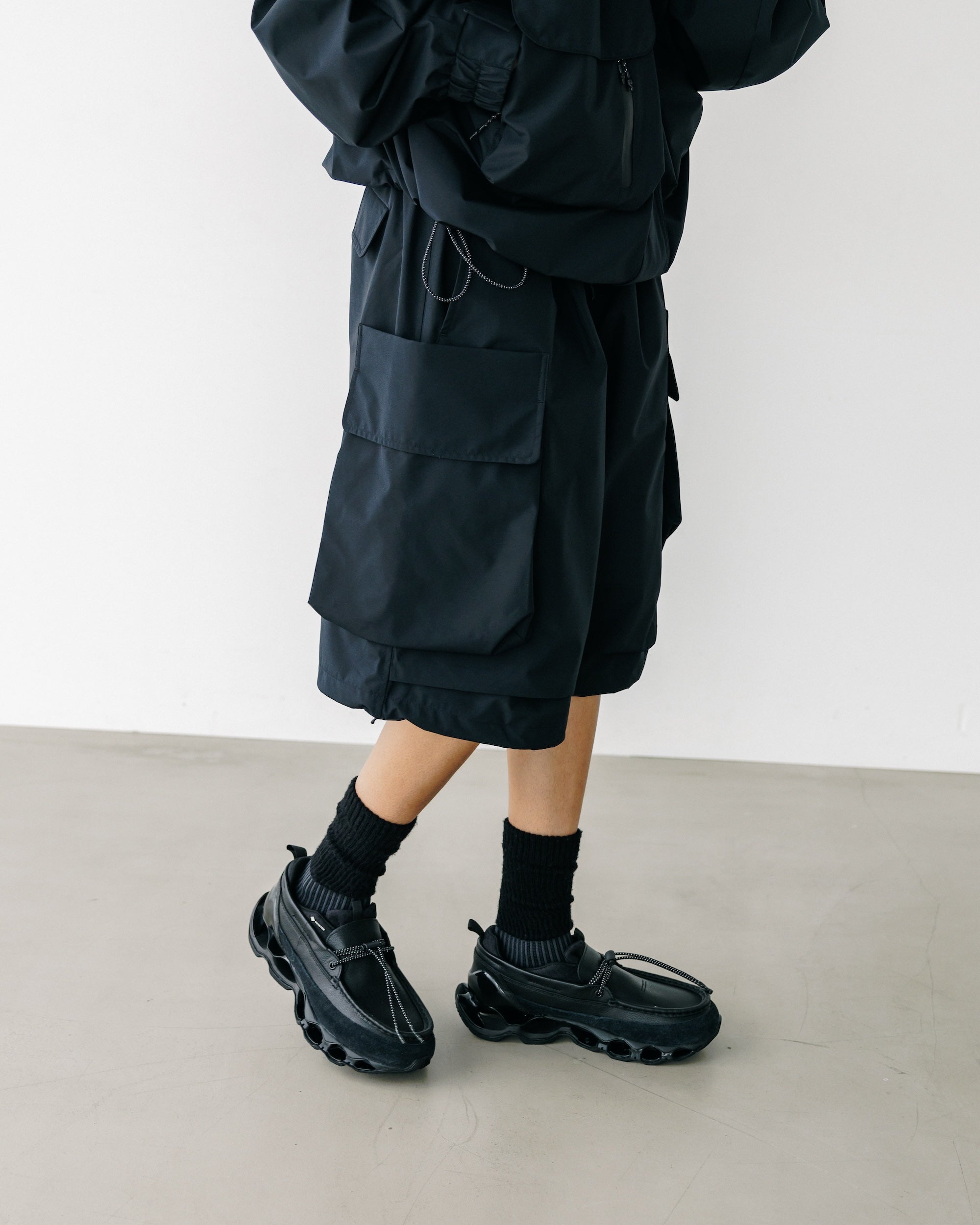 +phenix WINDSTOPPER® by GORE-TEX LABS CITY MILITARY HALF PANTS 001 (BLACK)