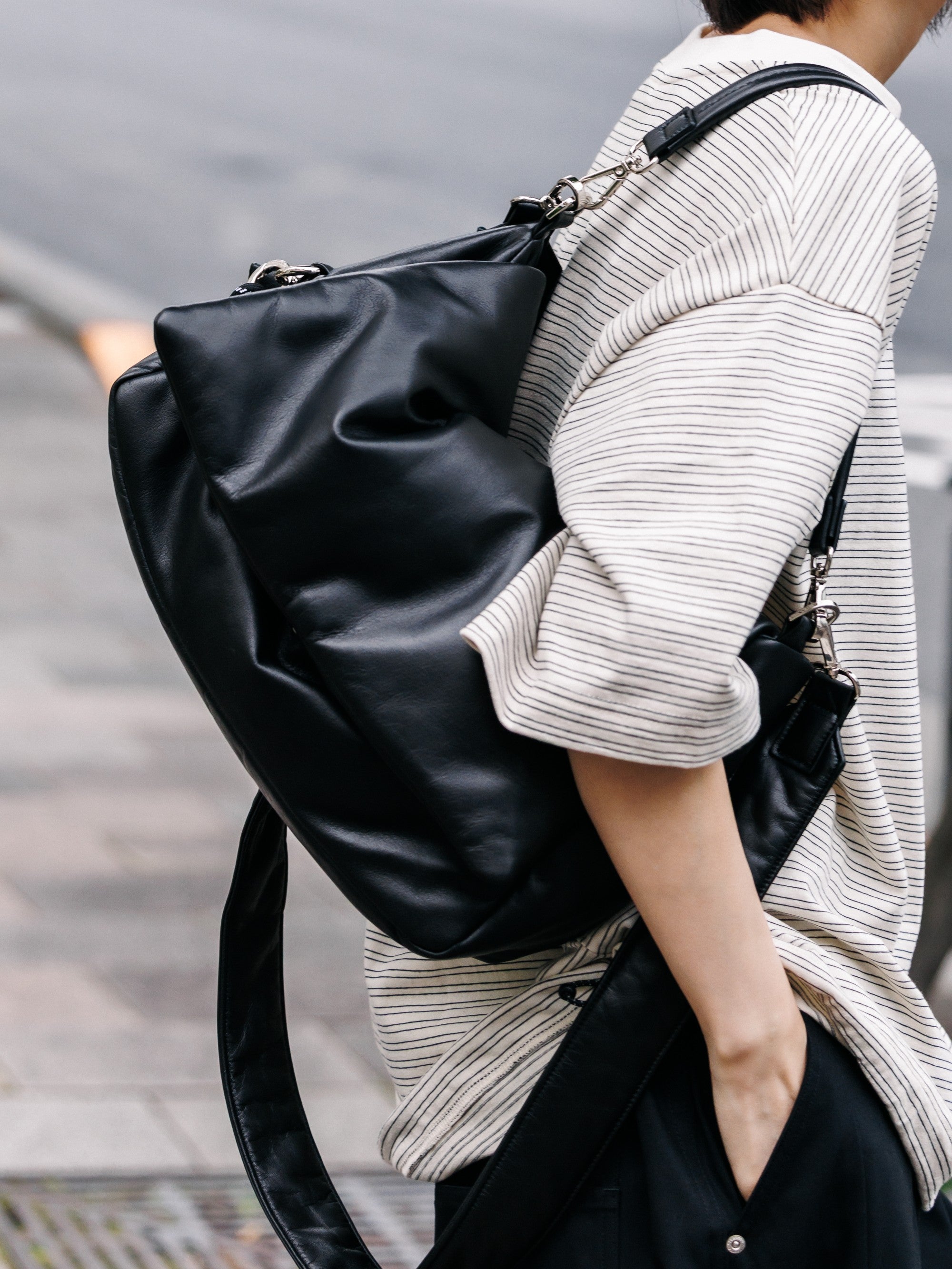 【7.18 SAT 20:00- IN STOCK】LEATHER PADDED FLAP HOLIDAY BAG