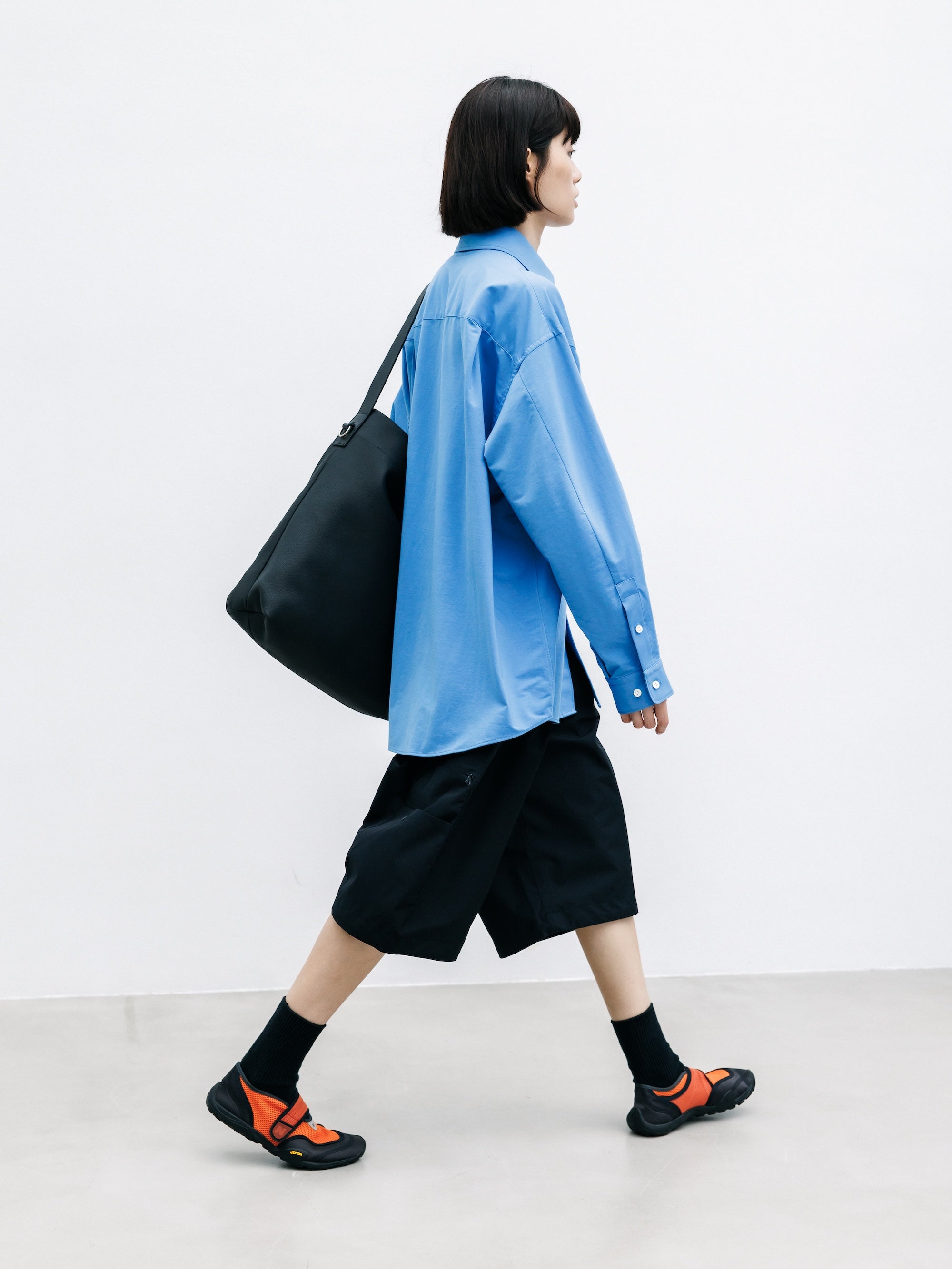 【8.8 SAT 20:00- IN STOCK】GRAIN LEATHER EDITOR’S BAG (BLACK)