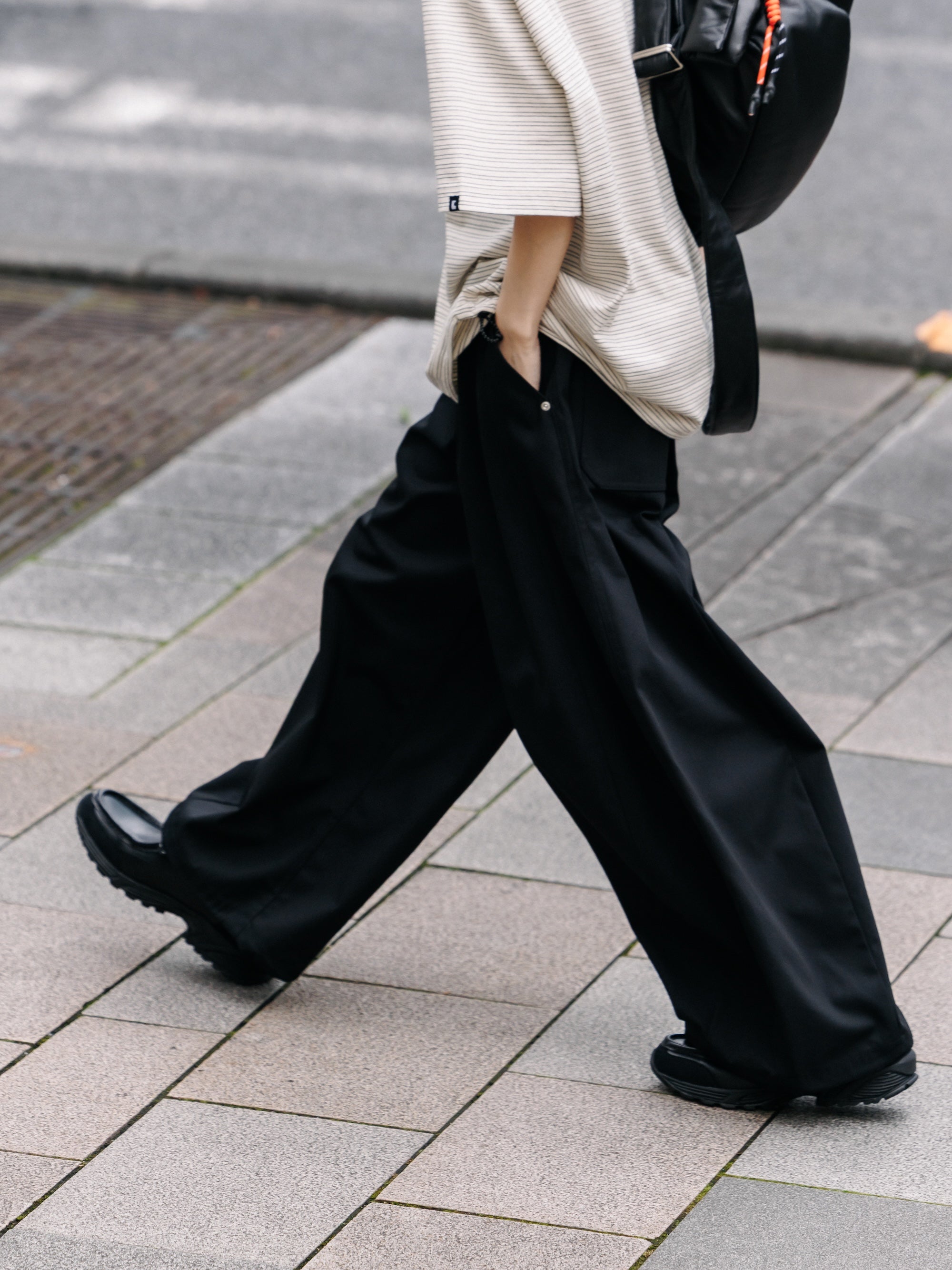 【7.11 SAT 20:00- IN STOCK】T/C GABARDINE CITY WIDE PANTS (BLACK)
